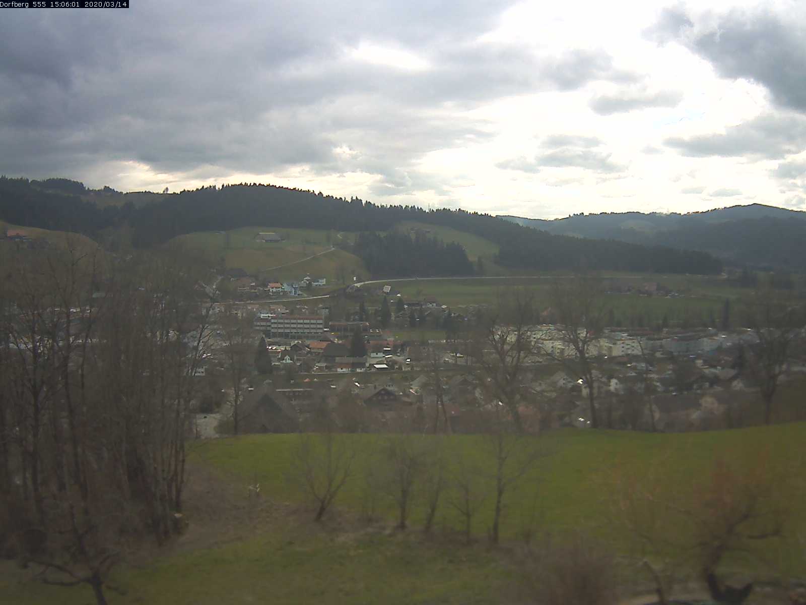 Webcam-Bild: Aussicht vom Dorfberg in Langnau 20200314-150601