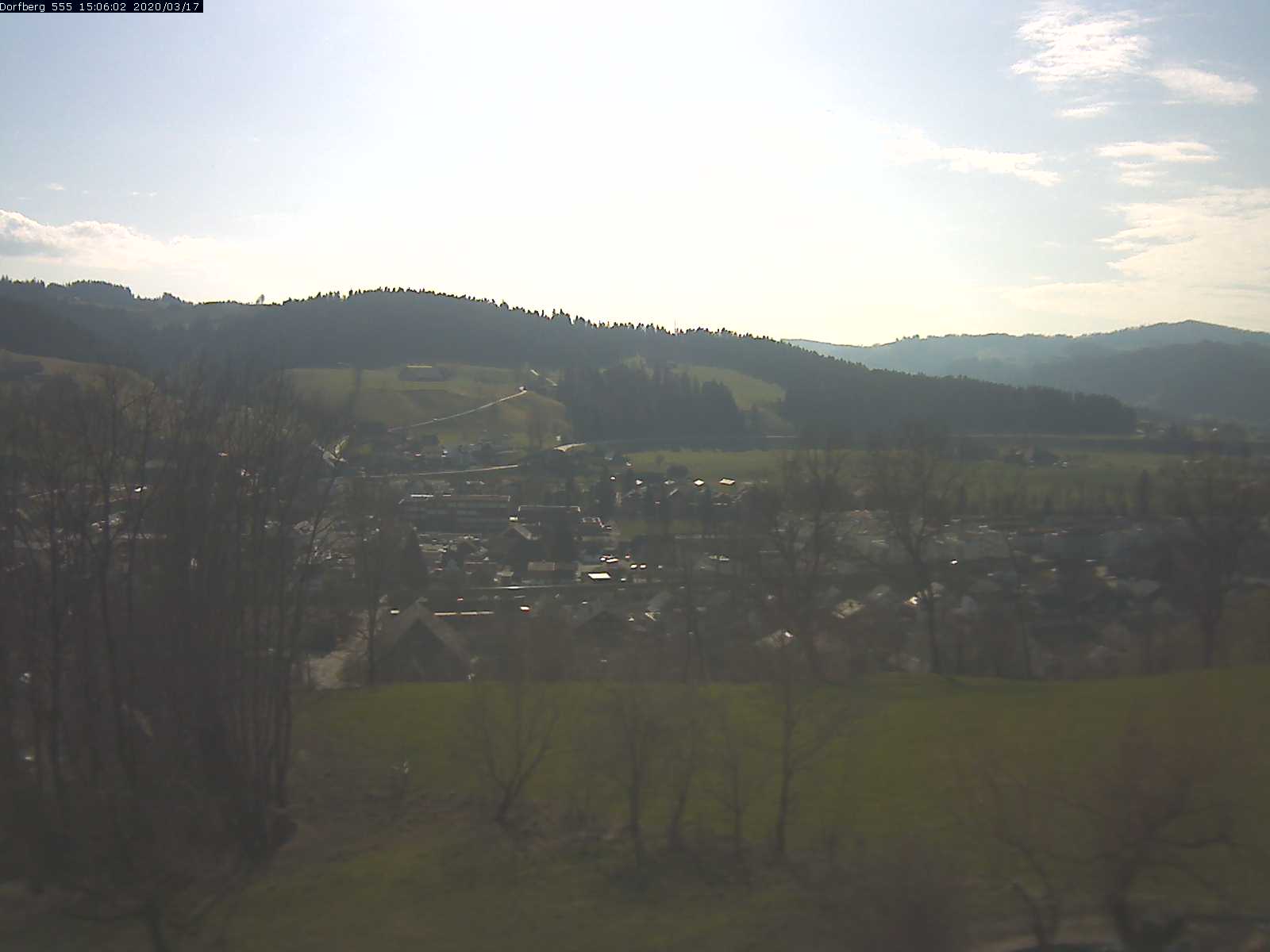 Webcam-Bild: Aussicht vom Dorfberg in Langnau 20200317-150601