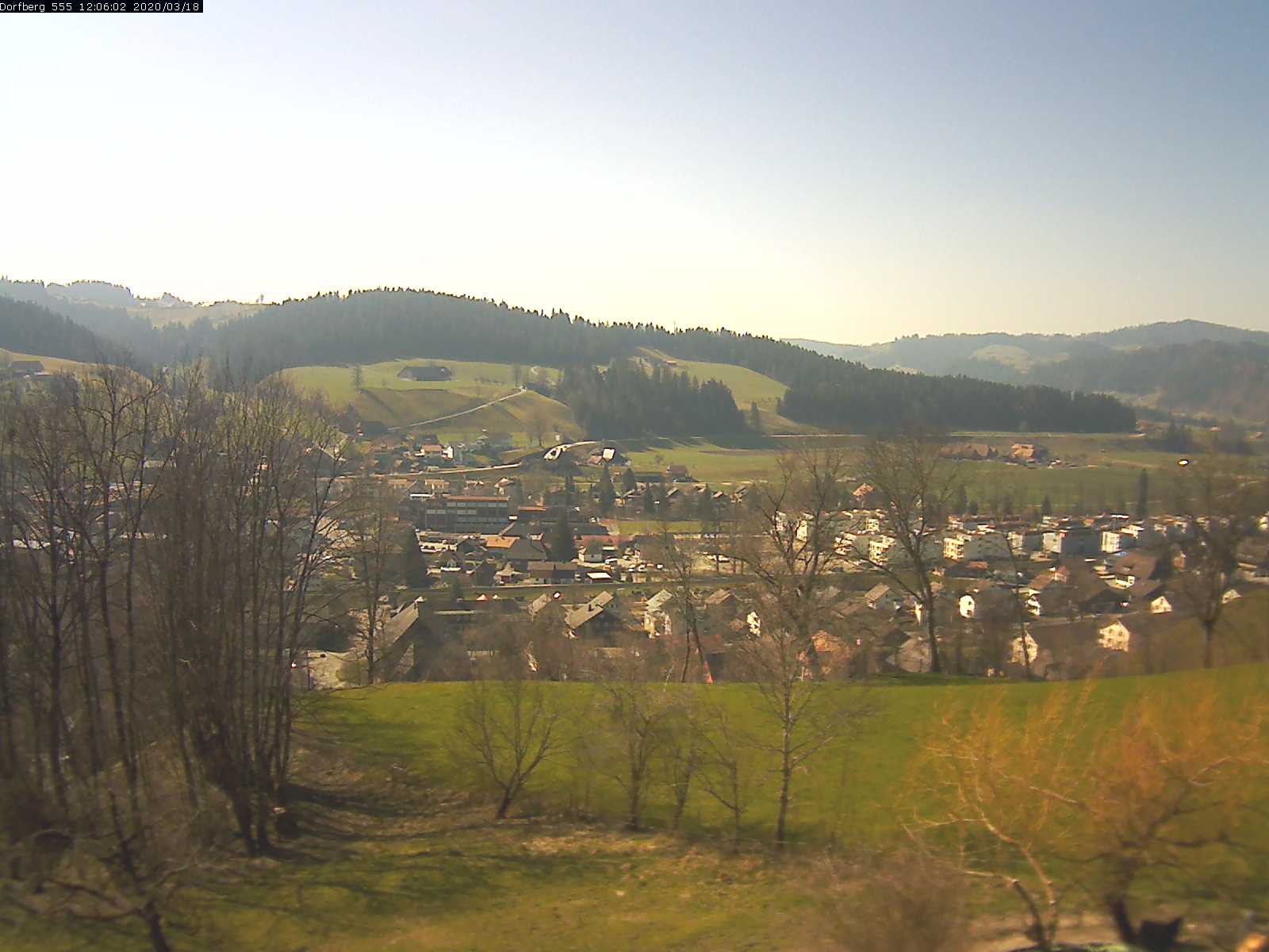 Webcam-Bild: Aussicht vom Dorfberg in Langnau 20200318-120601