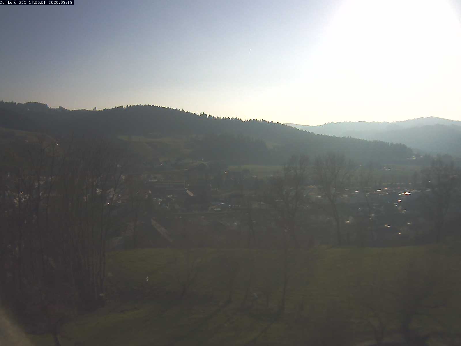 Webcam-Bild: Aussicht vom Dorfberg in Langnau 20200318-170601