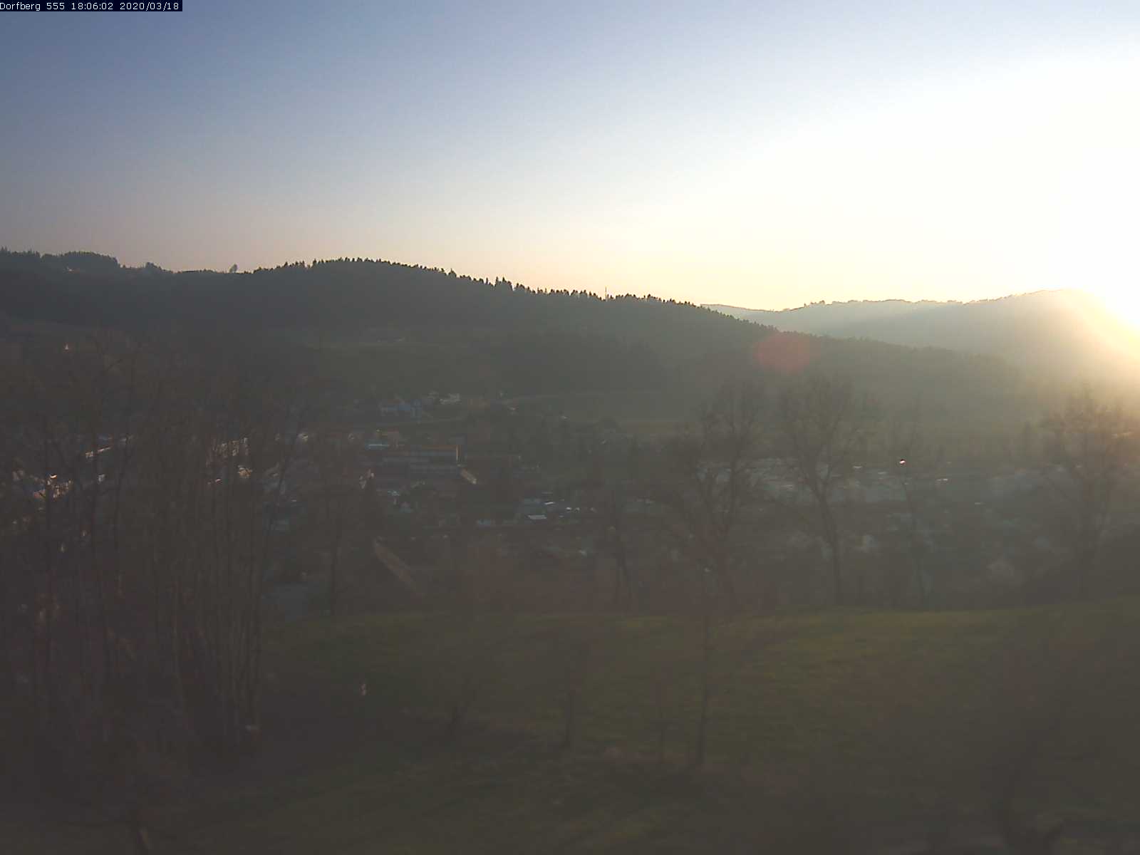 Webcam-Bild: Aussicht vom Dorfberg in Langnau 20200318-180601