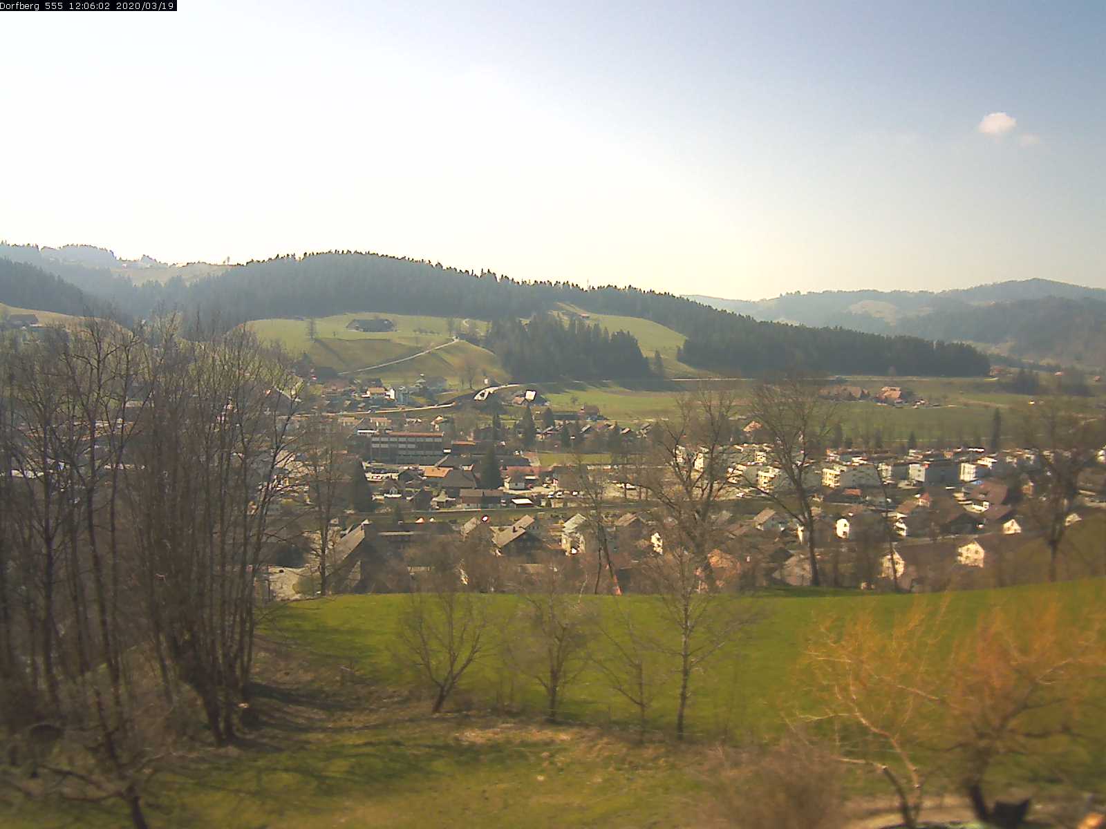 Webcam-Bild: Aussicht vom Dorfberg in Langnau 20200319-120601