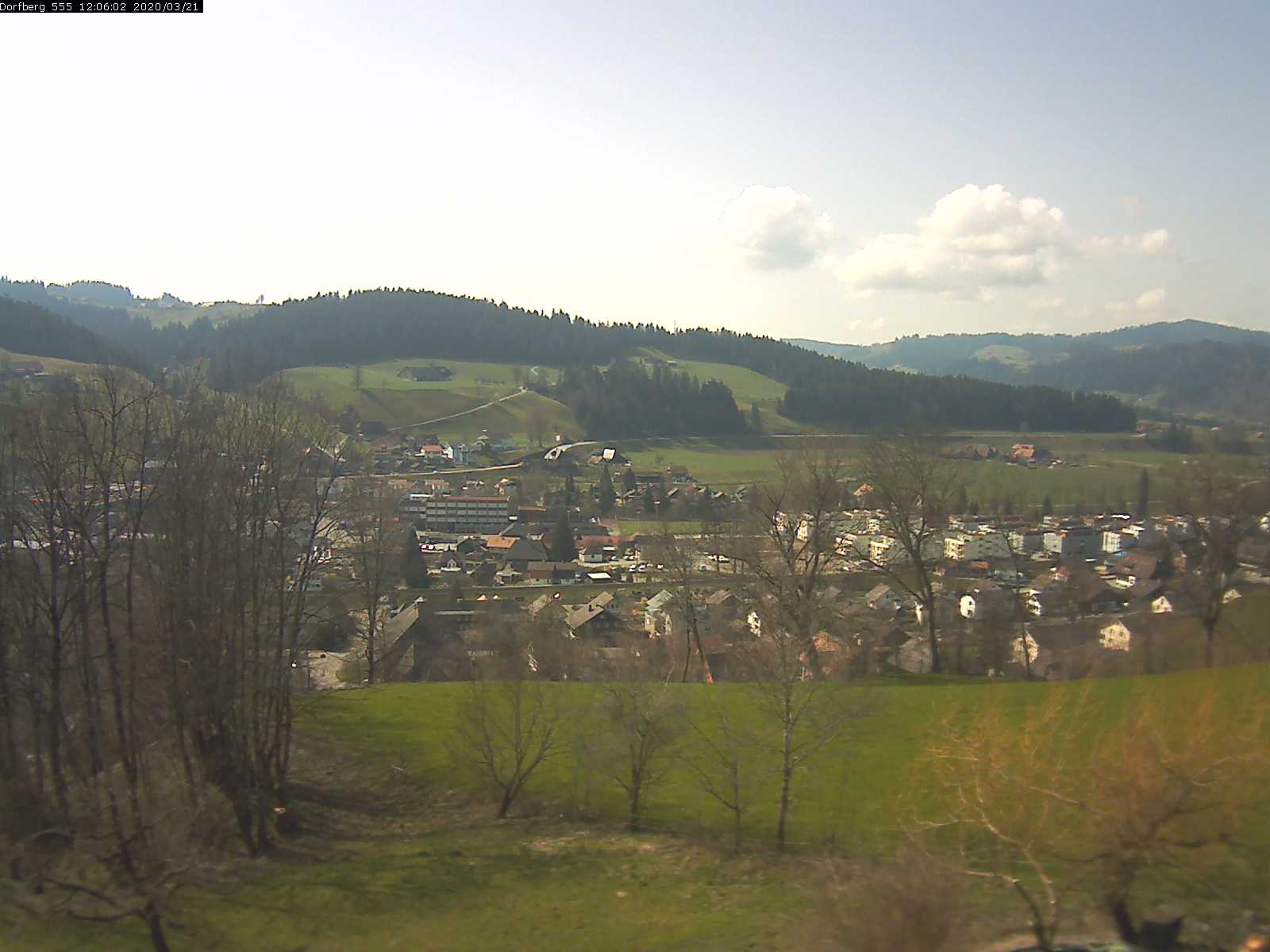 Webcam-Bild: Aussicht vom Dorfberg in Langnau 20200321-120601