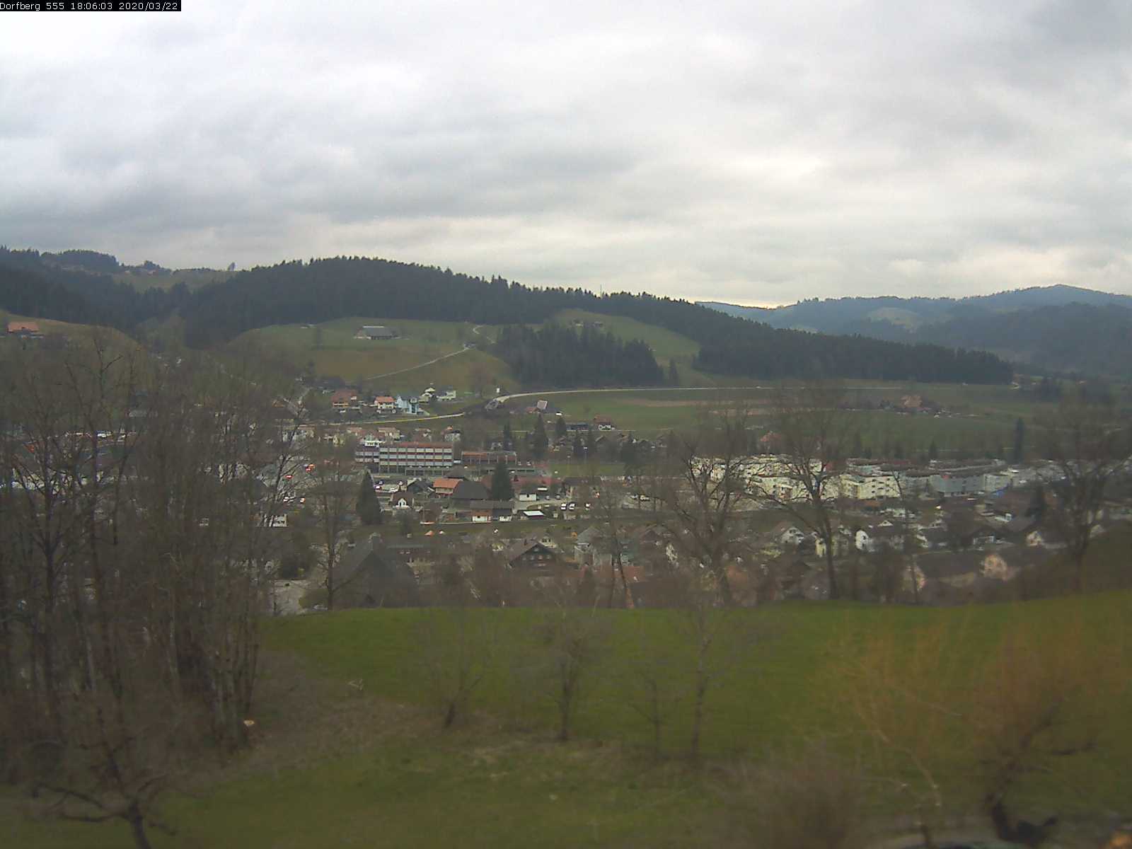 Webcam-Bild: Aussicht vom Dorfberg in Langnau 20200322-180601