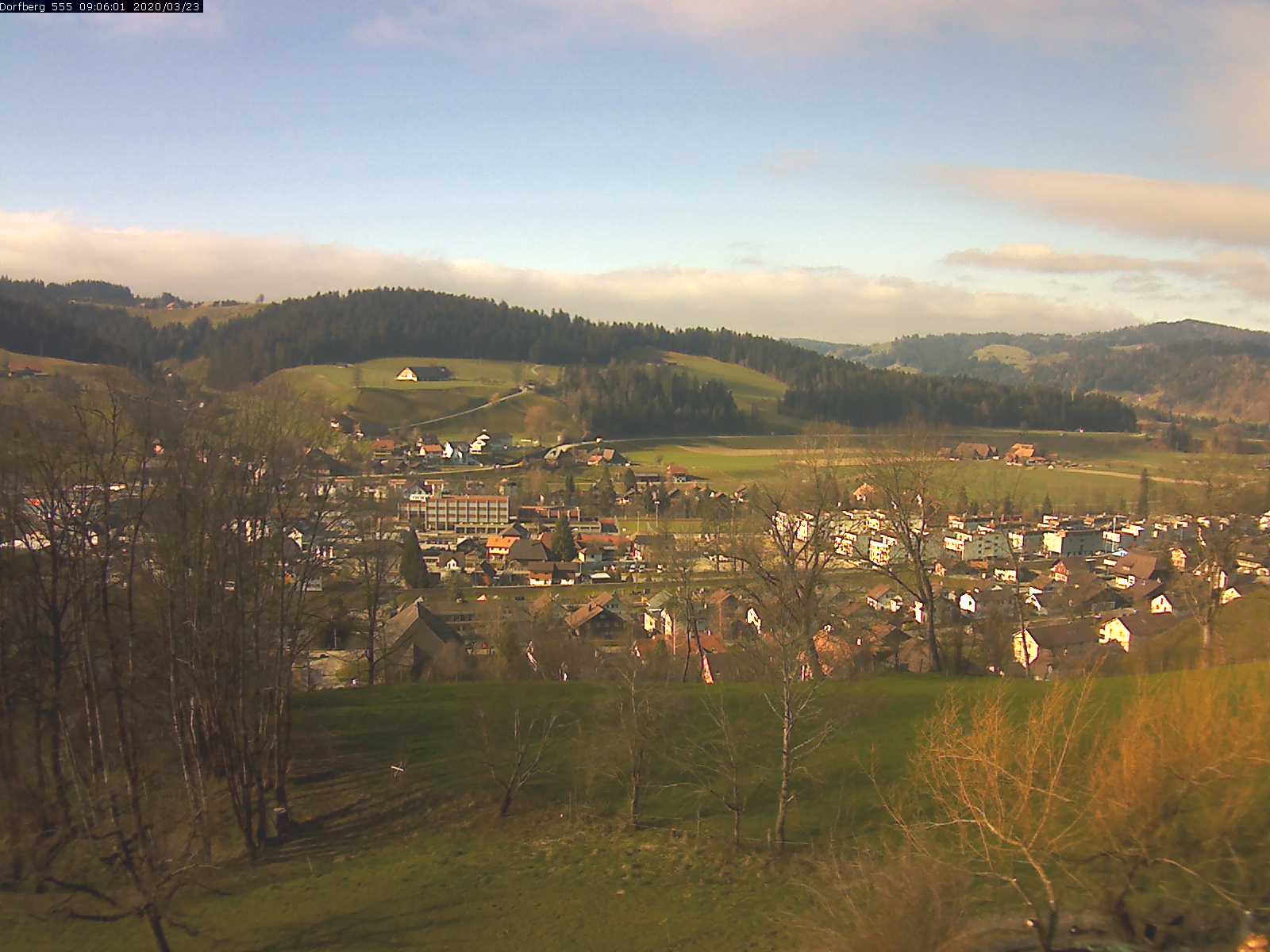 Webcam-Bild: Aussicht vom Dorfberg in Langnau 20200323-090601