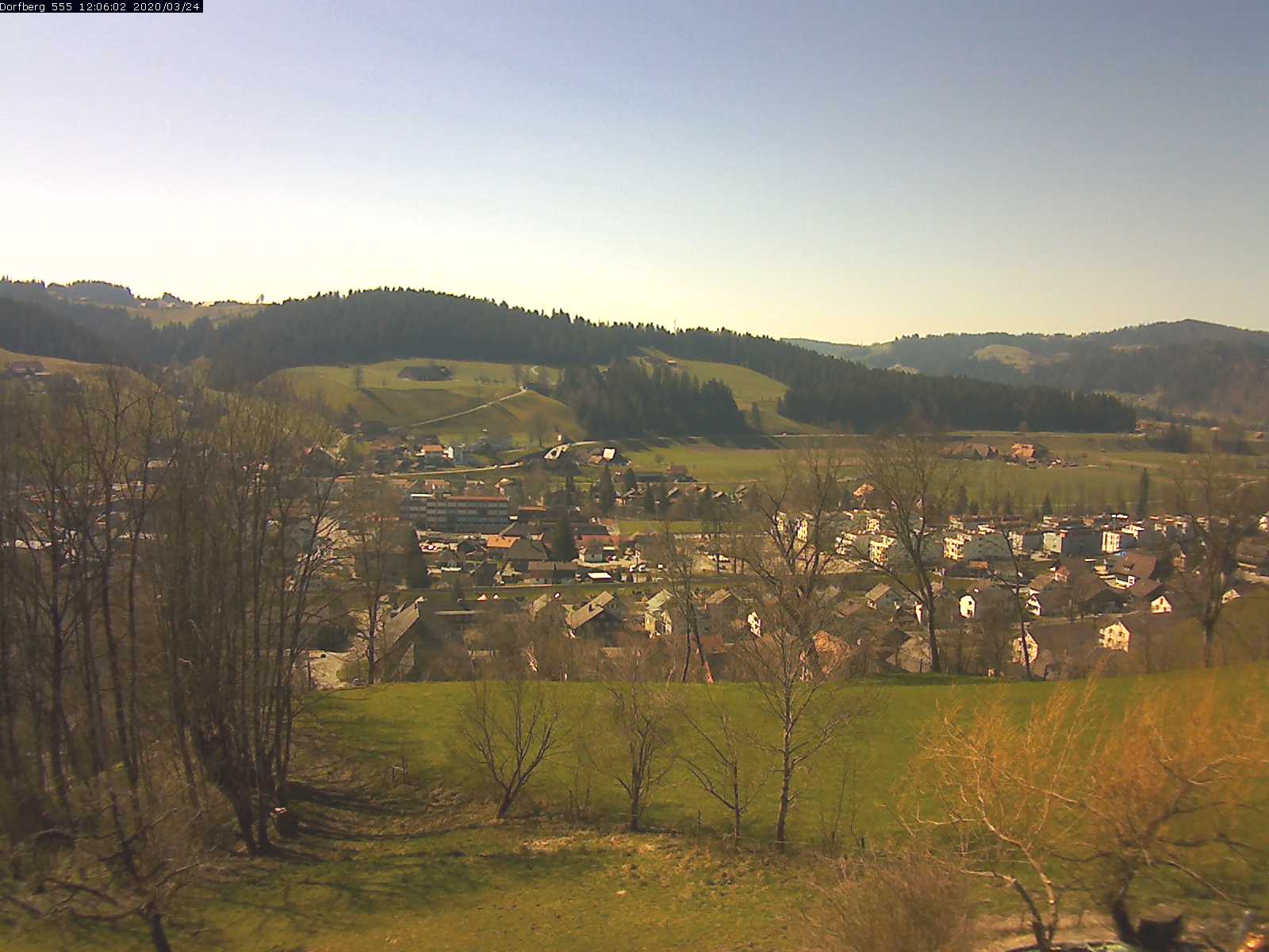 Webcam-Bild: Aussicht vom Dorfberg in Langnau 20200324-120601