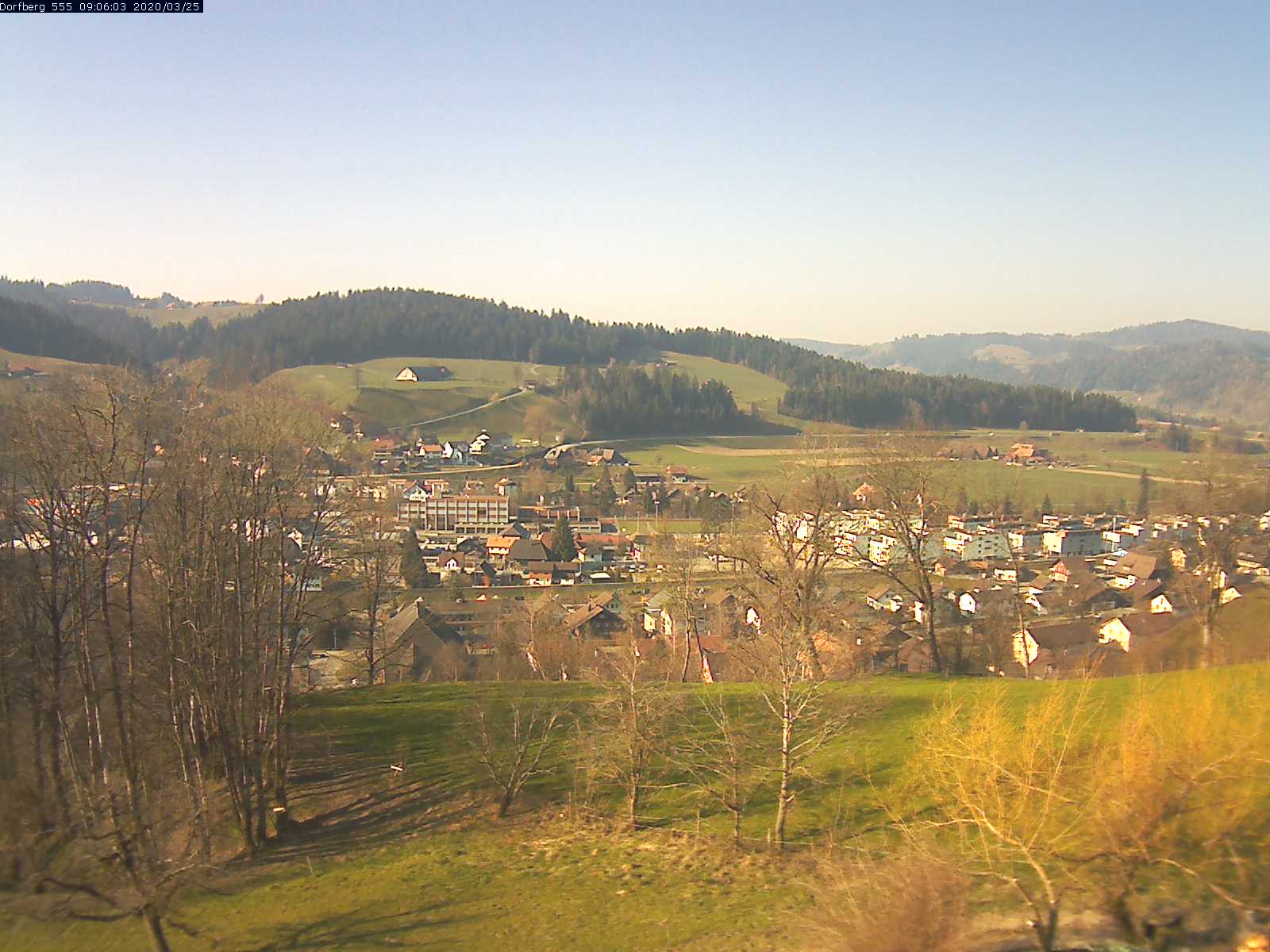 Webcam-Bild: Aussicht vom Dorfberg in Langnau 20200325-090602