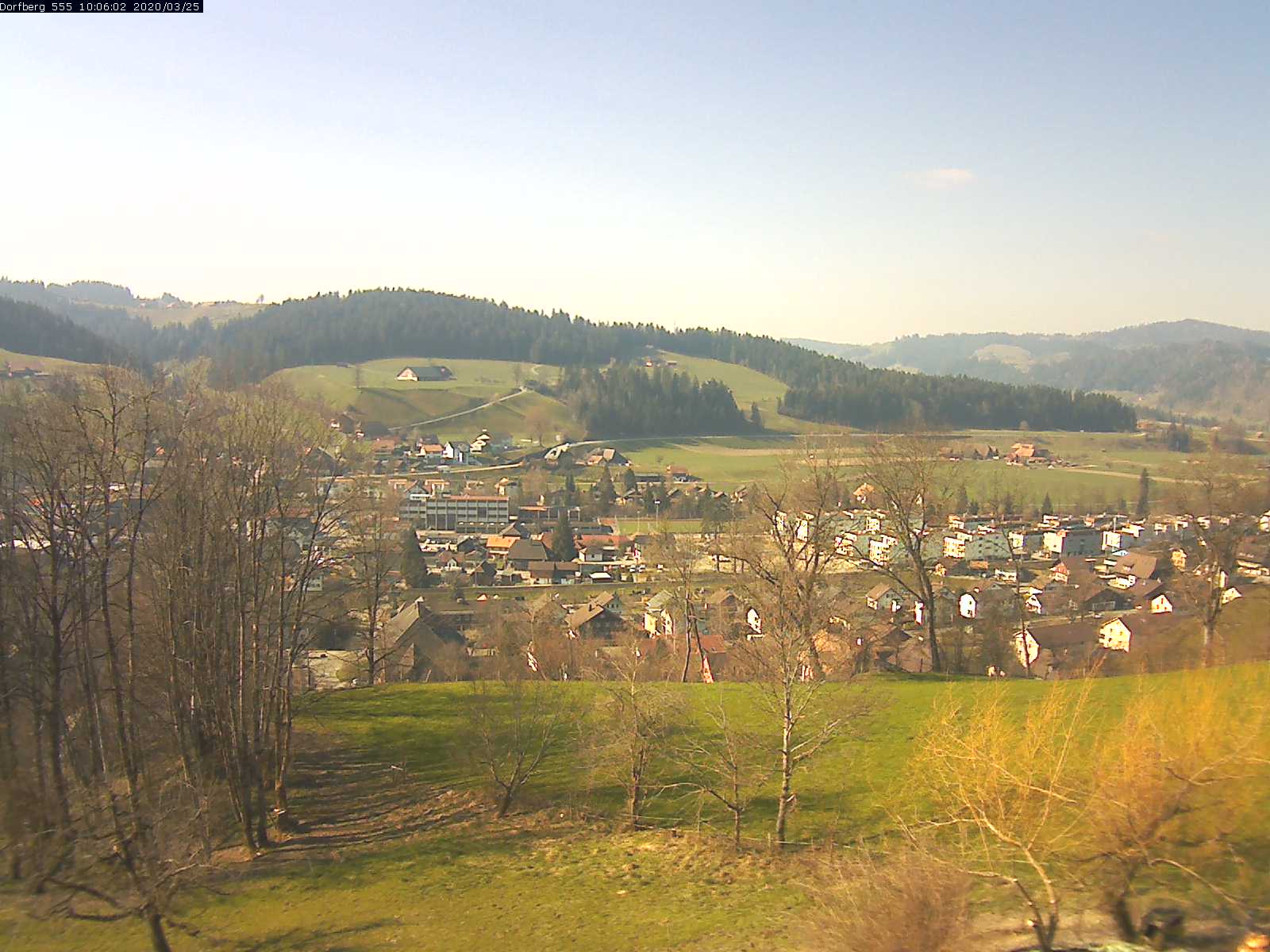 Webcam-Bild: Aussicht vom Dorfberg in Langnau 20200325-100601