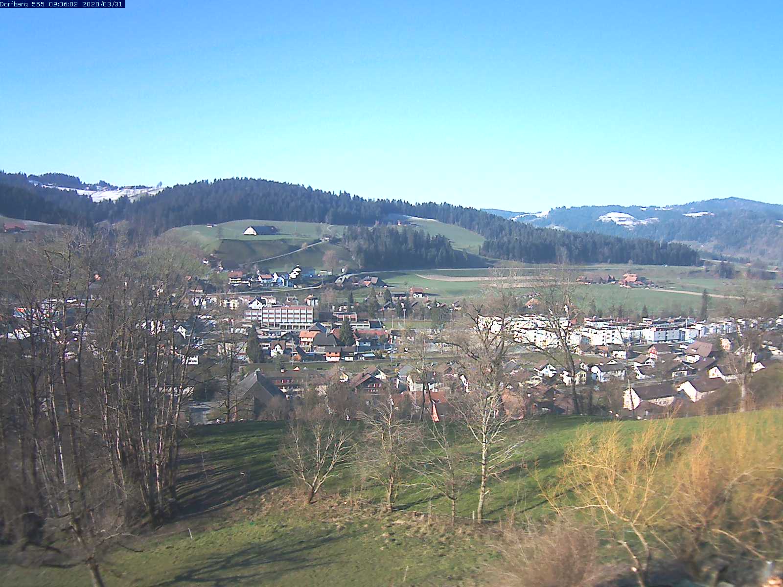Webcam-Bild: Aussicht vom Dorfberg in Langnau 20200331-090601