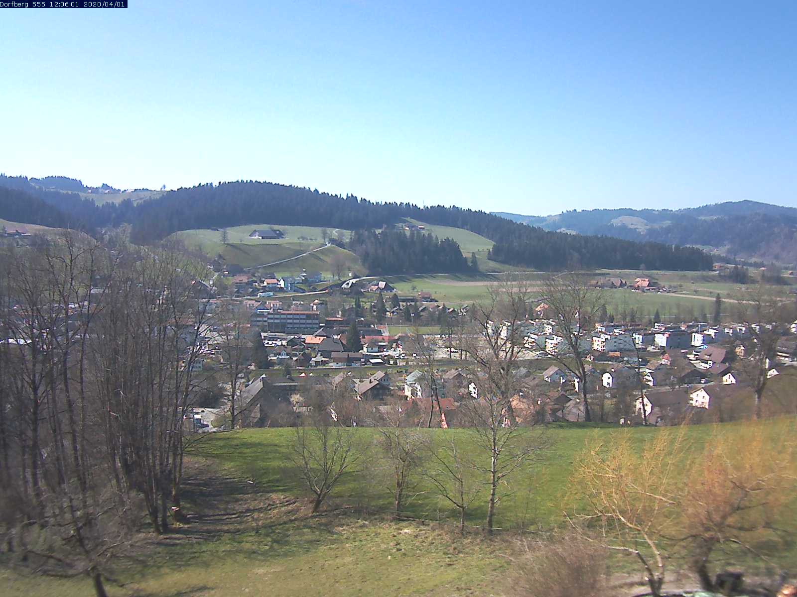 Webcam-Bild: Aussicht vom Dorfberg in Langnau 20200401-120601