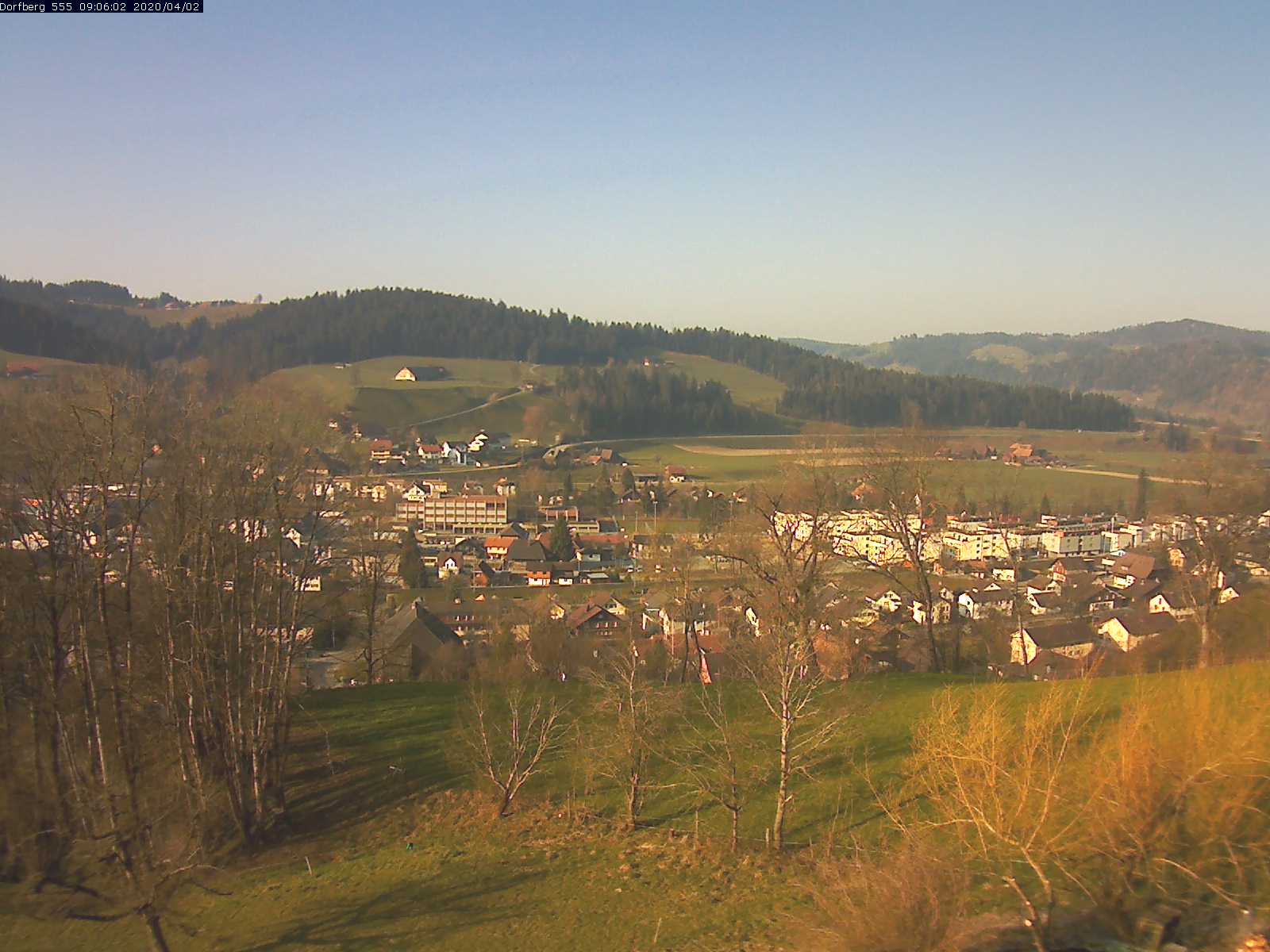 Webcam-Bild: Aussicht vom Dorfberg in Langnau 20200402-090601