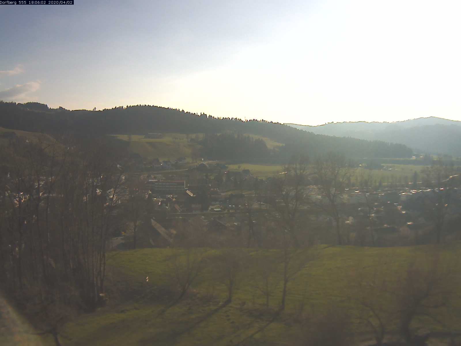 Webcam-Bild: Aussicht vom Dorfberg in Langnau 20200402-180601