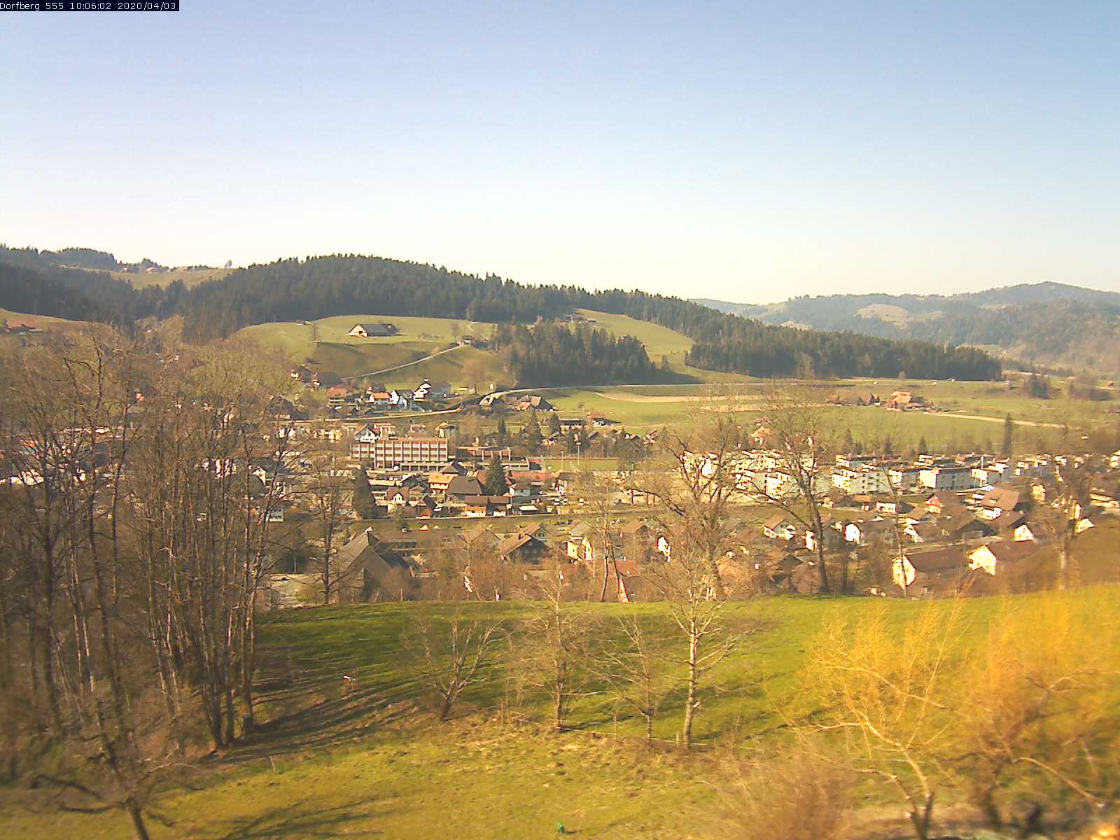 Webcam-Bild: Aussicht vom Dorfberg in Langnau 20200403-100601