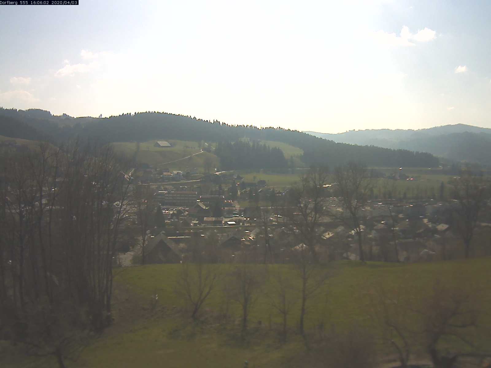 Webcam-Bild: Aussicht vom Dorfberg in Langnau 20200403-160601
