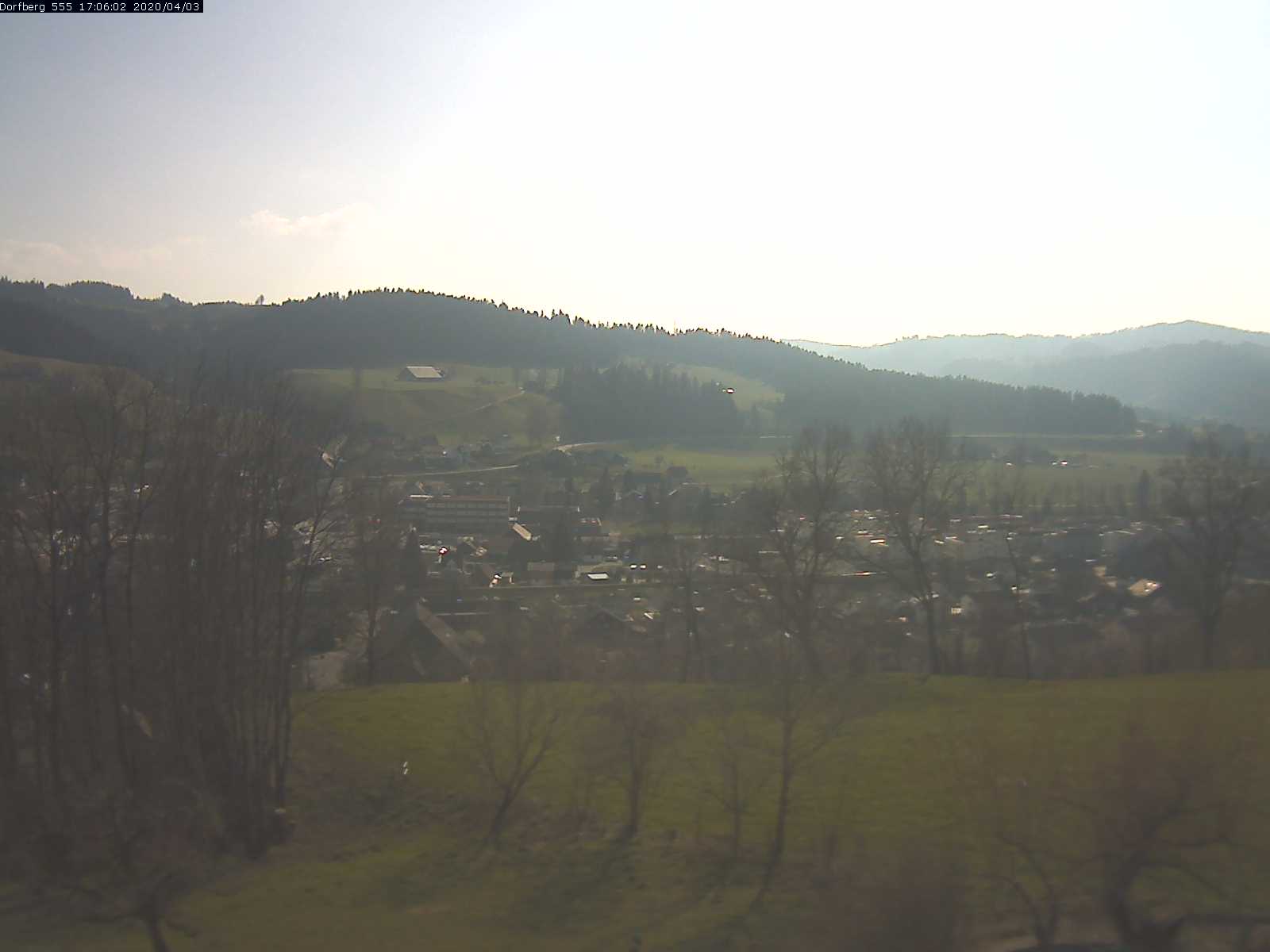 Webcam-Bild: Aussicht vom Dorfberg in Langnau 20200403-170601
