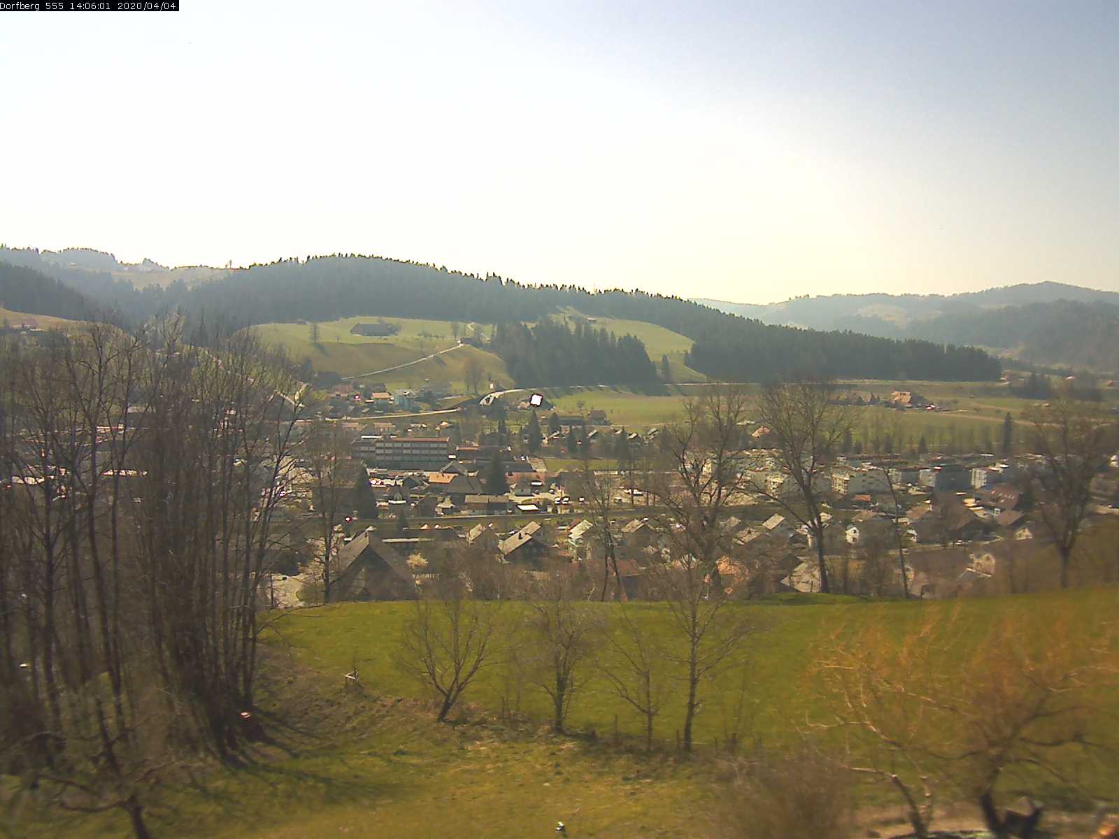Webcam-Bild: Aussicht vom Dorfberg in Langnau 20200404-140601