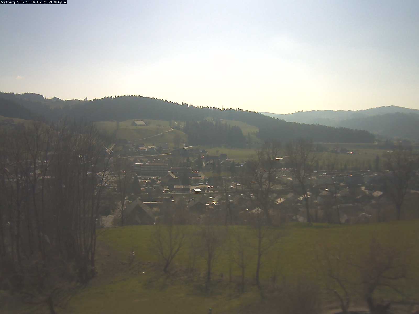 Webcam-Bild: Aussicht vom Dorfberg in Langnau 20200404-160601