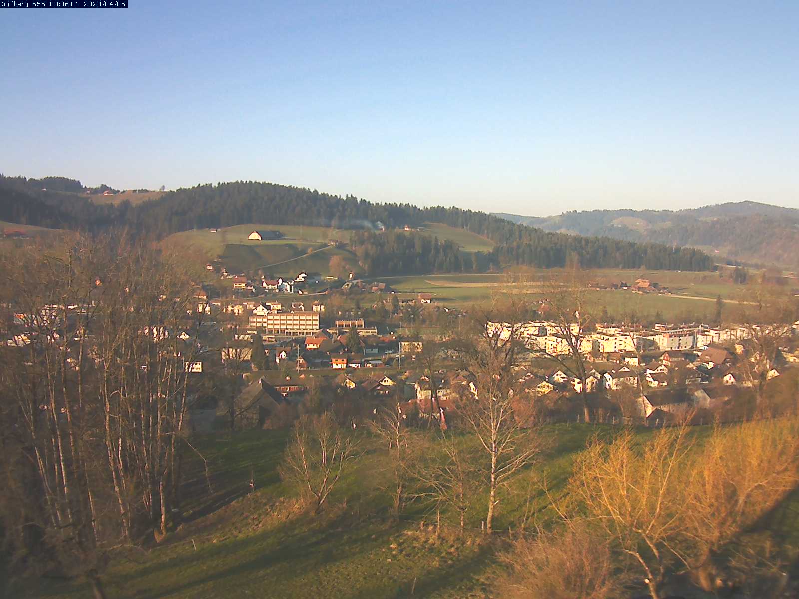 Webcam-Bild: Aussicht vom Dorfberg in Langnau 20200405-080601