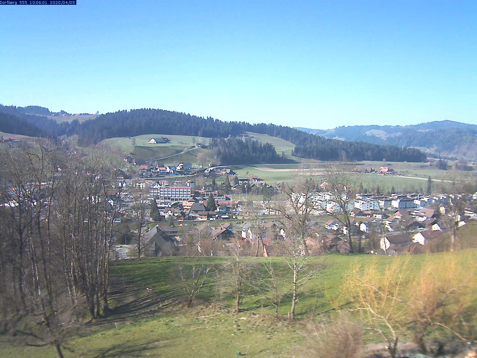Webcam-Bild: Aussicht vom Dorfberg in Langnau 20200405-100601