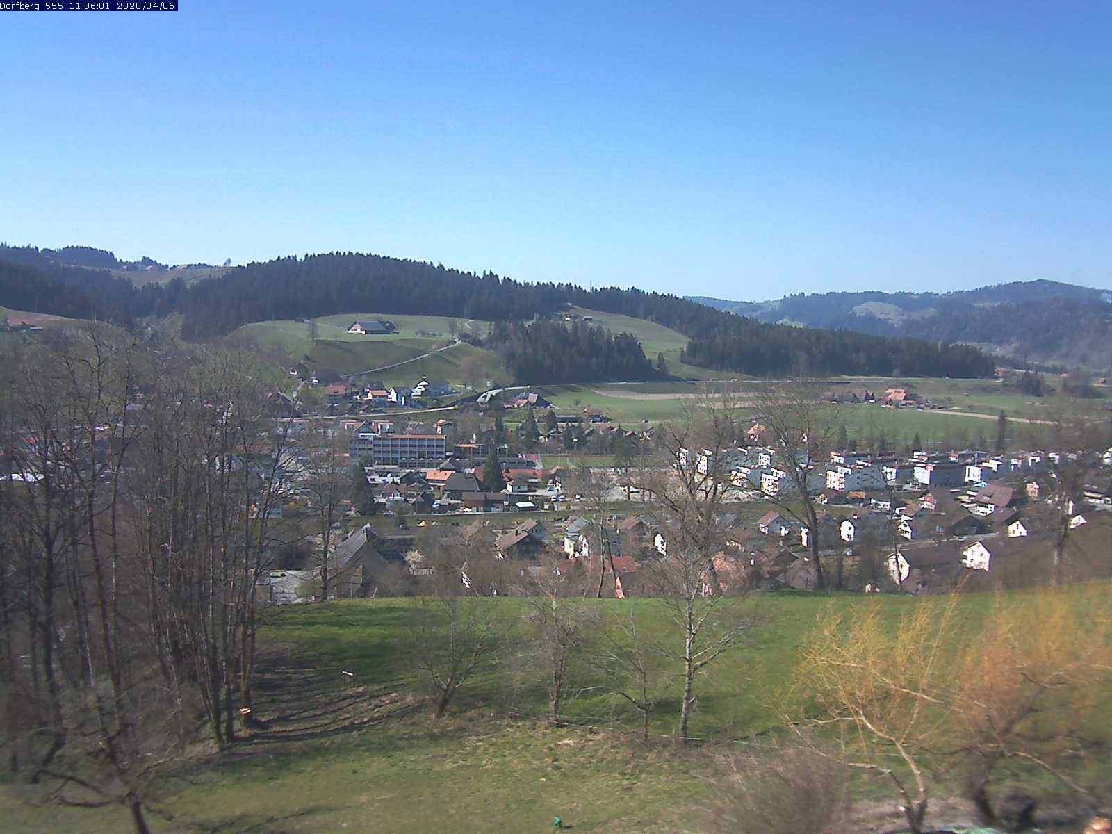 Webcam-Bild: Aussicht vom Dorfberg in Langnau 20200406-110601