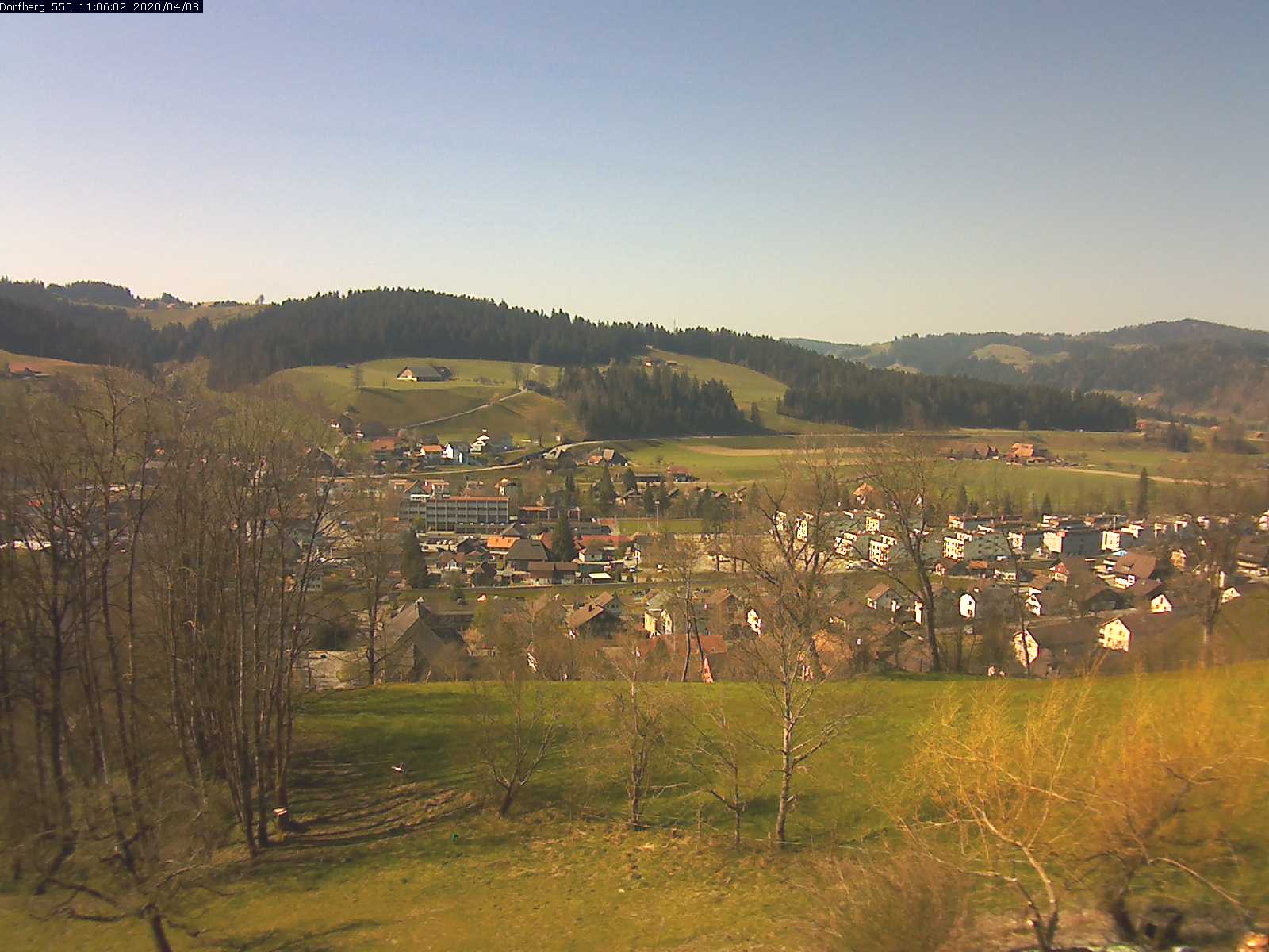 Webcam-Bild: Aussicht vom Dorfberg in Langnau 20200408-110601