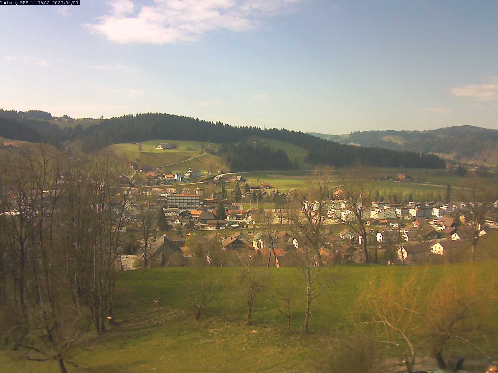Webcam-Bild: Aussicht vom Dorfberg in Langnau 20200409-110601