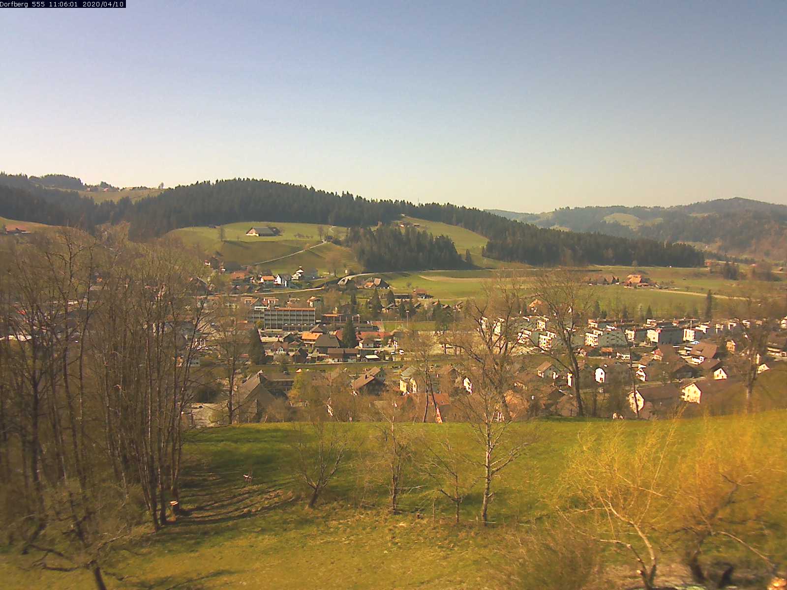 Webcam-Bild: Aussicht vom Dorfberg in Langnau 20200410-110601