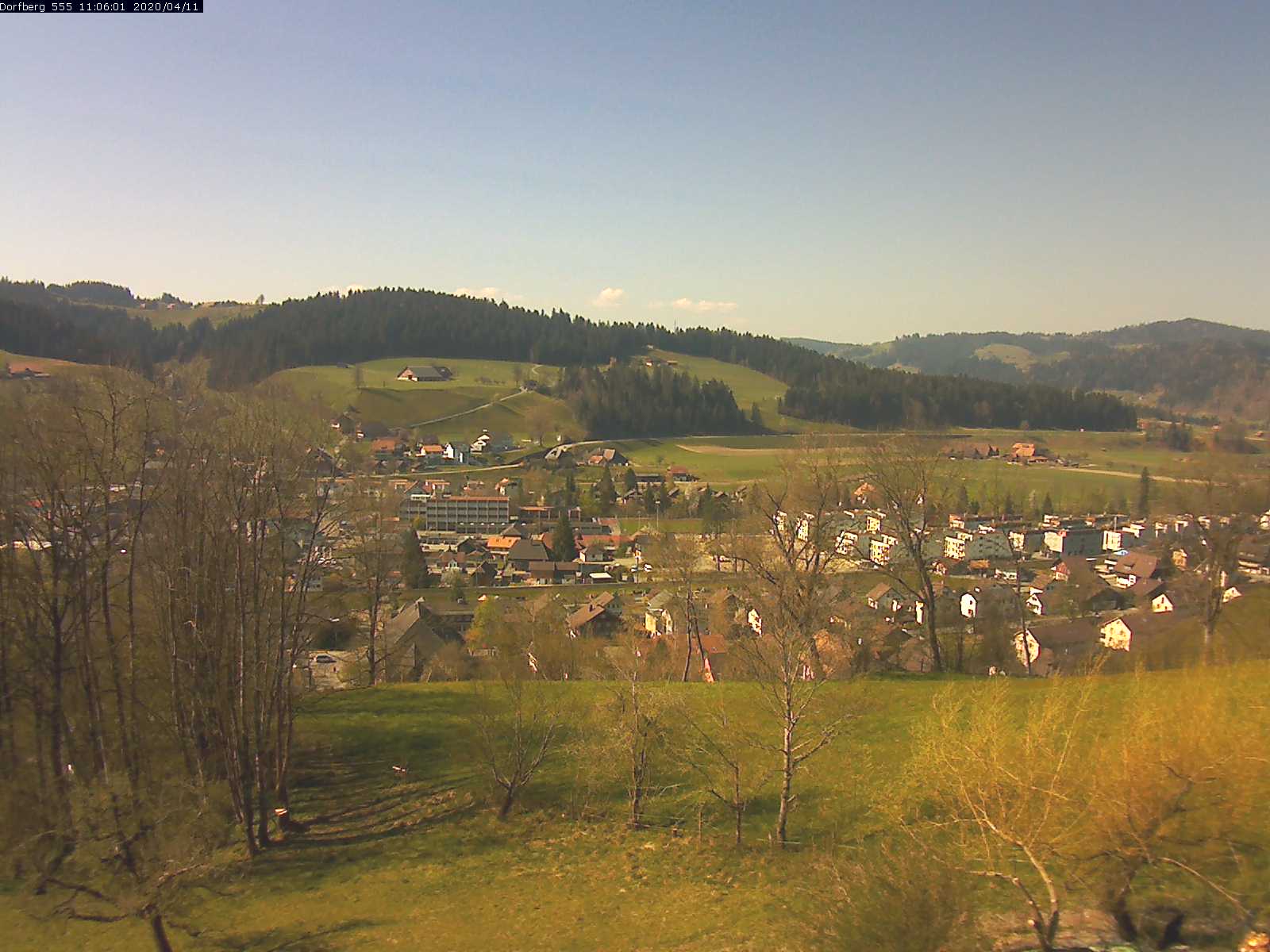 Webcam-Bild: Aussicht vom Dorfberg in Langnau 20200411-110601