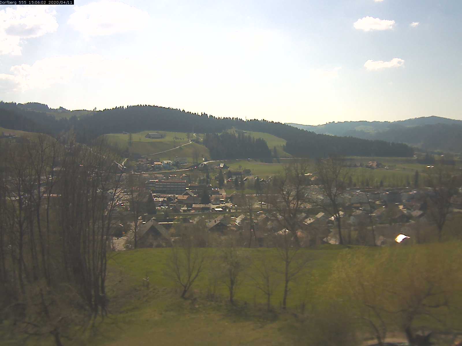 Webcam-Bild: Aussicht vom Dorfberg in Langnau 20200411-150601