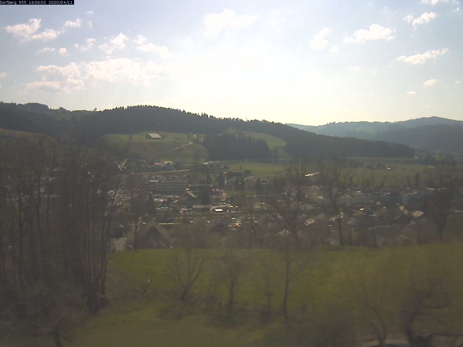 Webcam-Bild: Aussicht vom Dorfberg in Langnau 20200411-160601