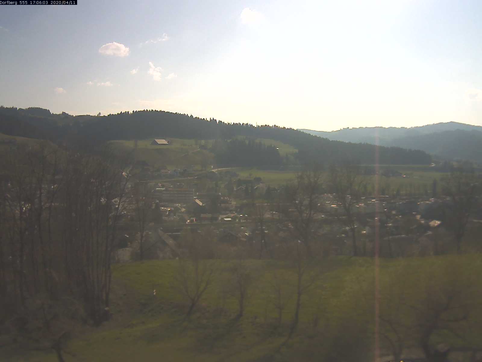 Webcam-Bild: Aussicht vom Dorfberg in Langnau 20200411-170601
