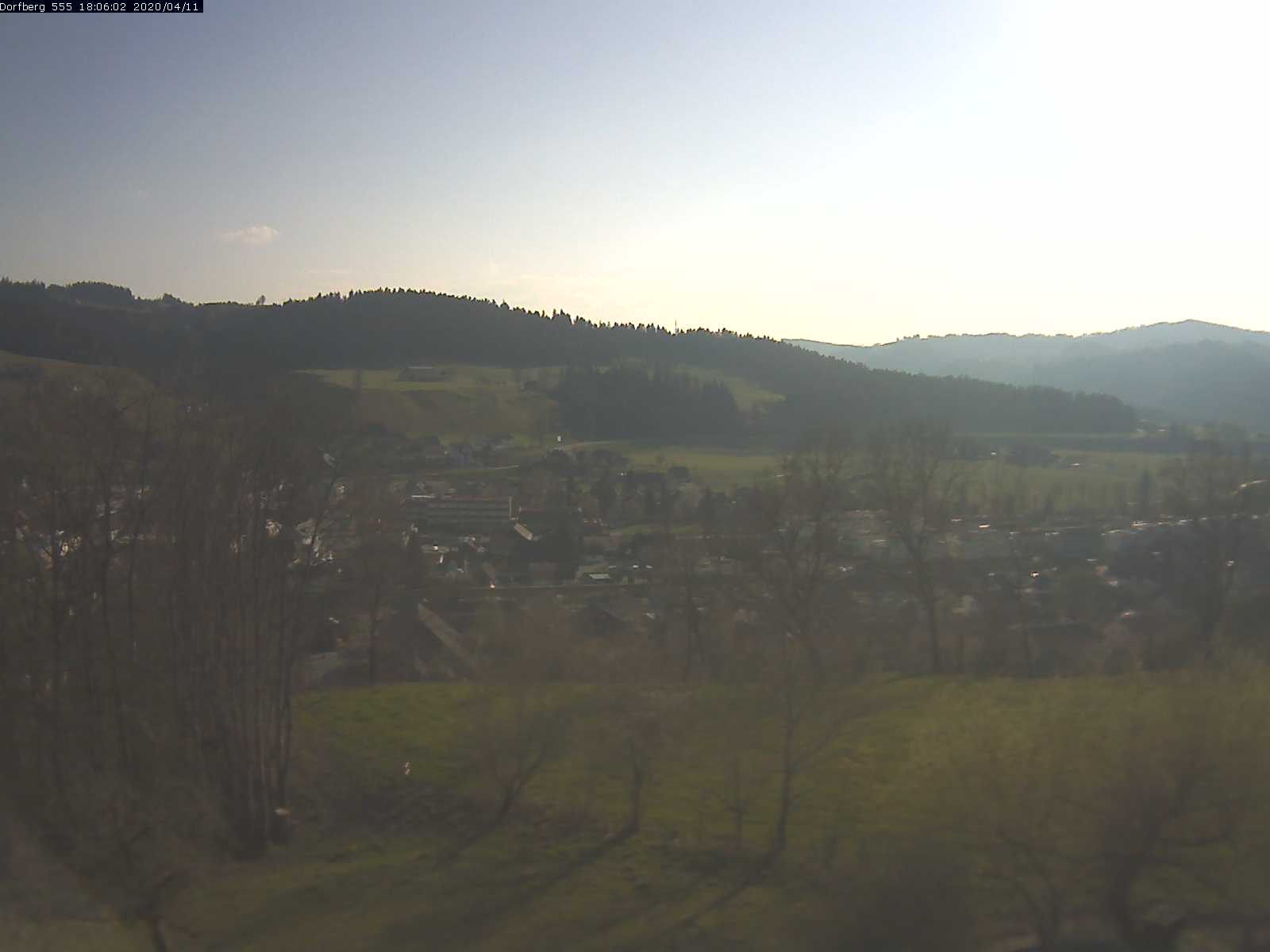 Webcam-Bild: Aussicht vom Dorfberg in Langnau 20200411-180601