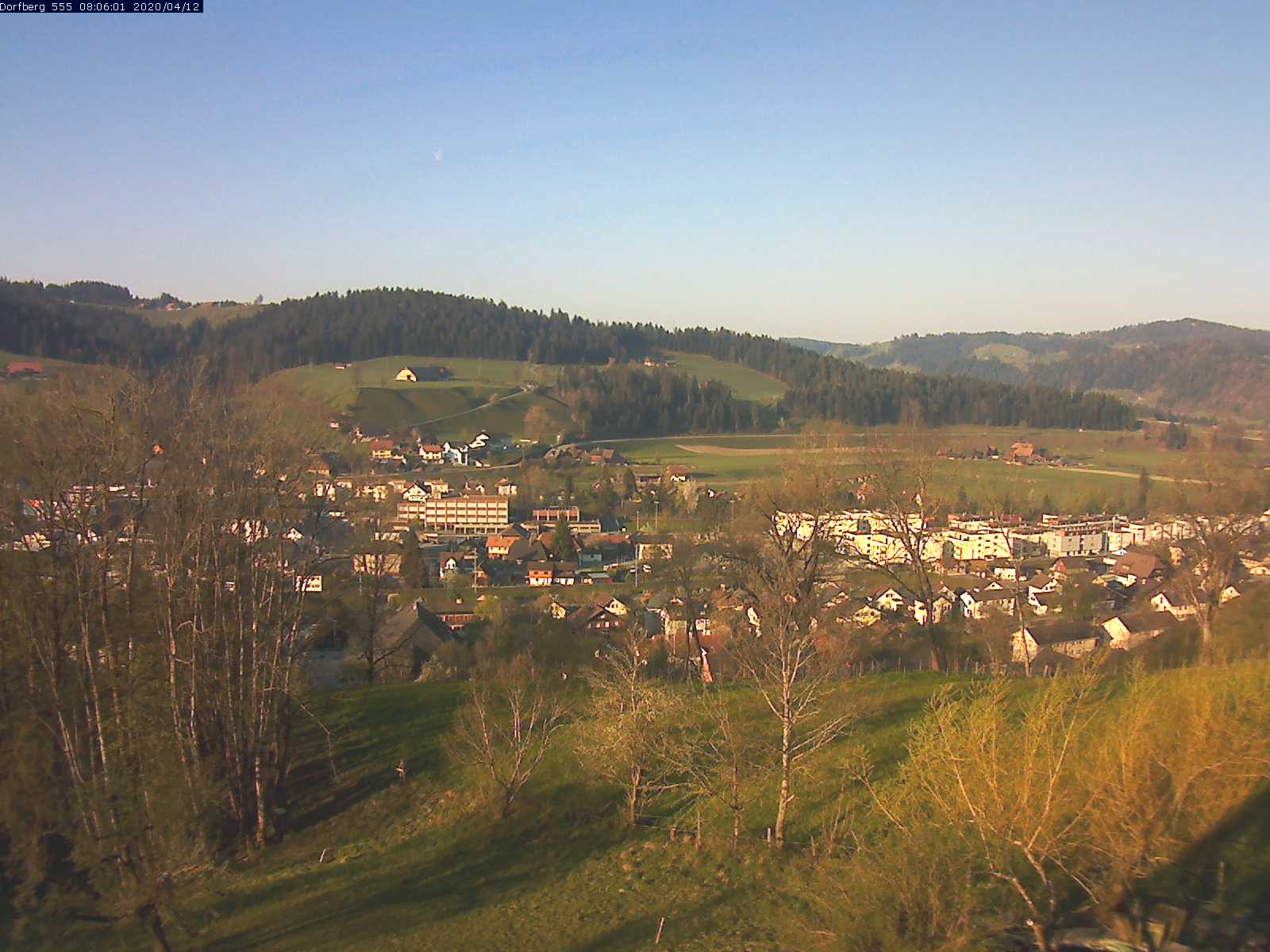 Webcam-Bild: Aussicht vom Dorfberg in Langnau 20200412-080601