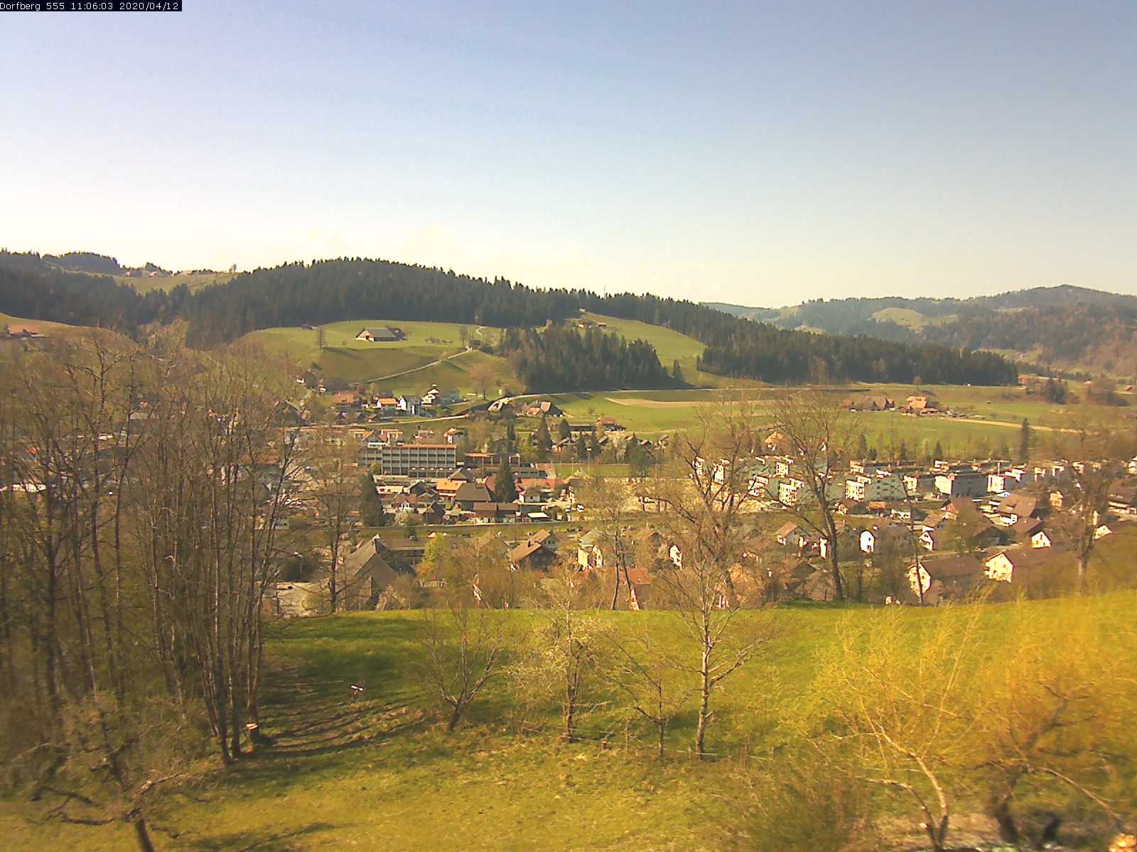 Webcam-Bild: Aussicht vom Dorfberg in Langnau 20200412-110601