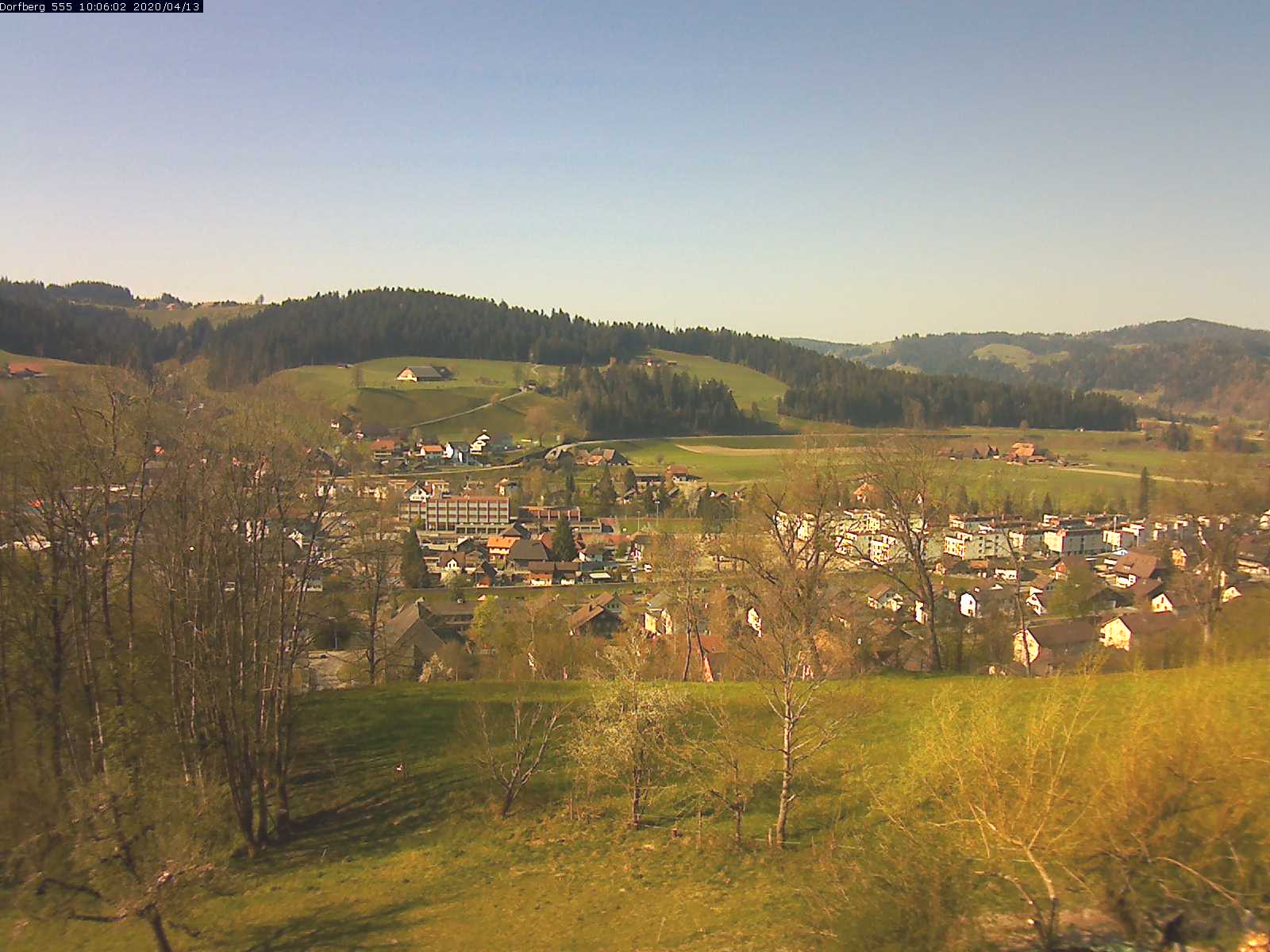 Webcam-Bild: Aussicht vom Dorfberg in Langnau 20200413-100601