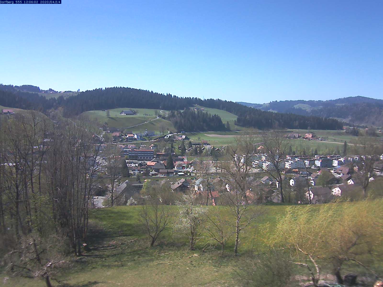 Webcam-Bild: Aussicht vom Dorfberg in Langnau 20200414-120601