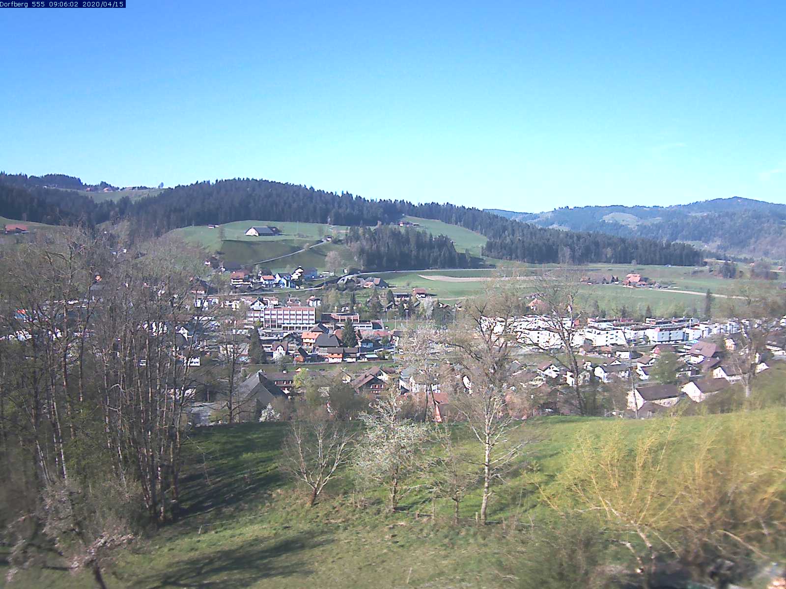 Webcam-Bild: Aussicht vom Dorfberg in Langnau 20200415-090602
