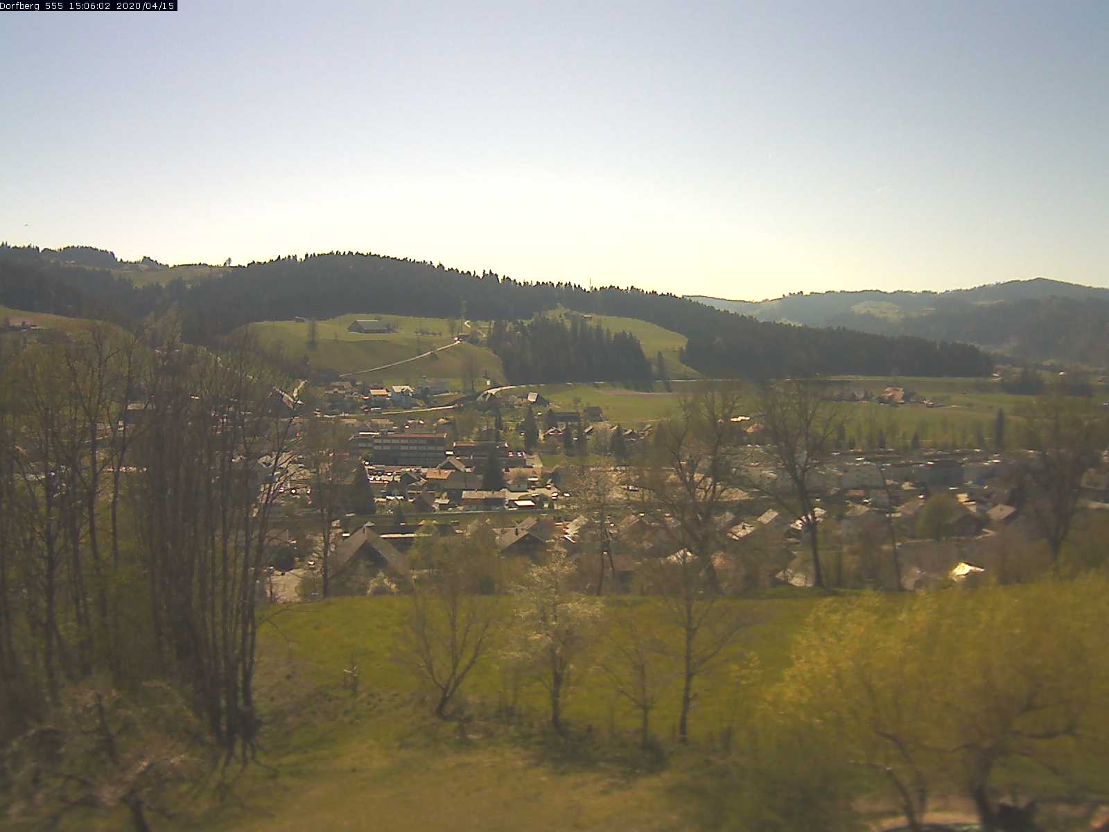 Webcam-Bild: Aussicht vom Dorfberg in Langnau 20200415-150601