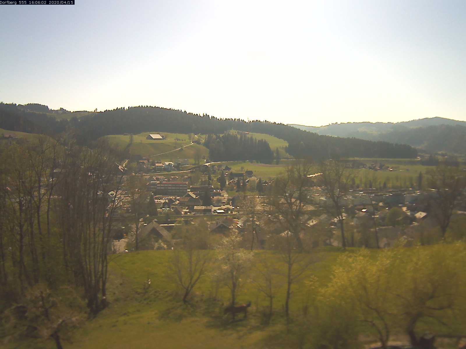 Webcam-Bild: Aussicht vom Dorfberg in Langnau 20200415-160601