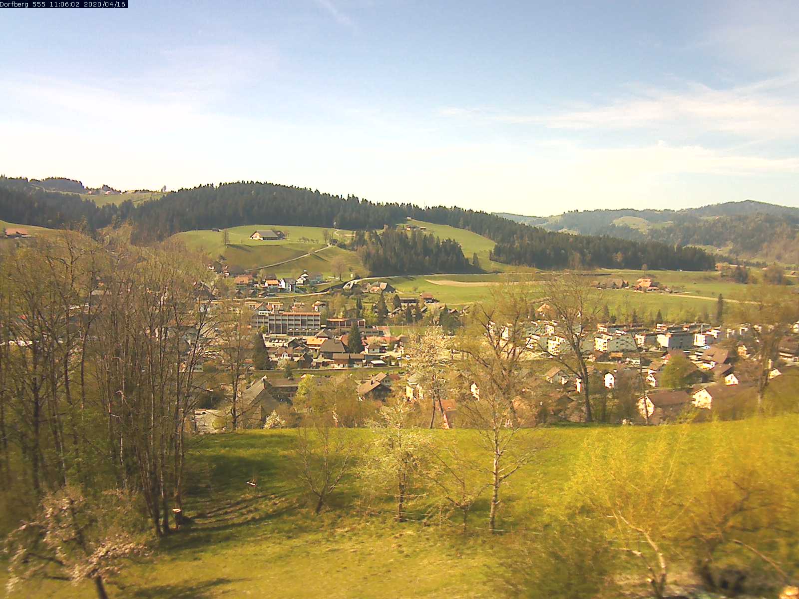 Webcam-Bild: Aussicht vom Dorfberg in Langnau 20200416-110602