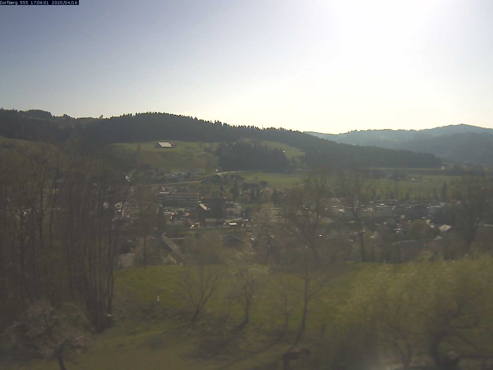 Webcam-Bild: Aussicht vom Dorfberg in Langnau 20200416-170601