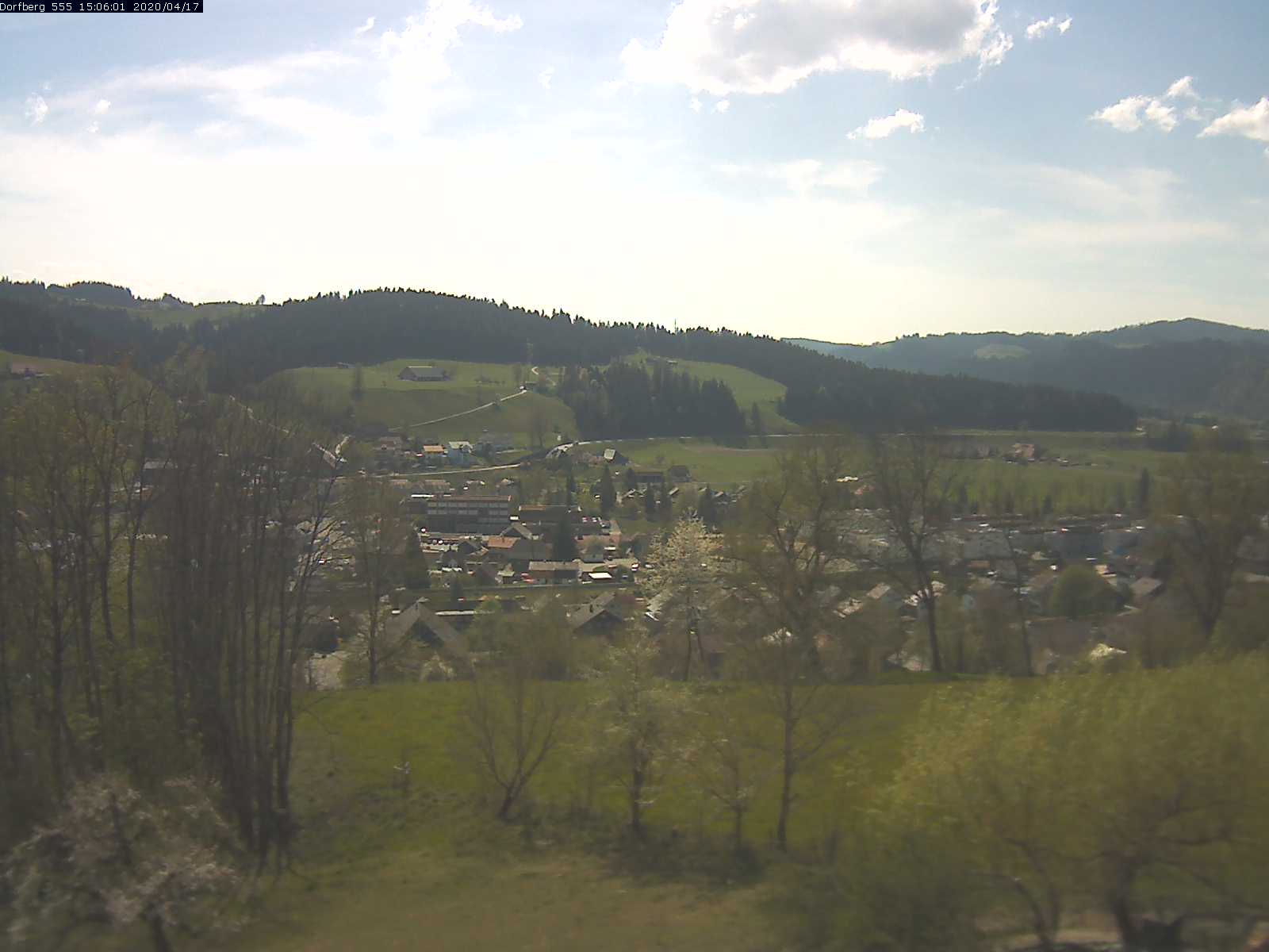 Webcam-Bild: Aussicht vom Dorfberg in Langnau 20200417-150601