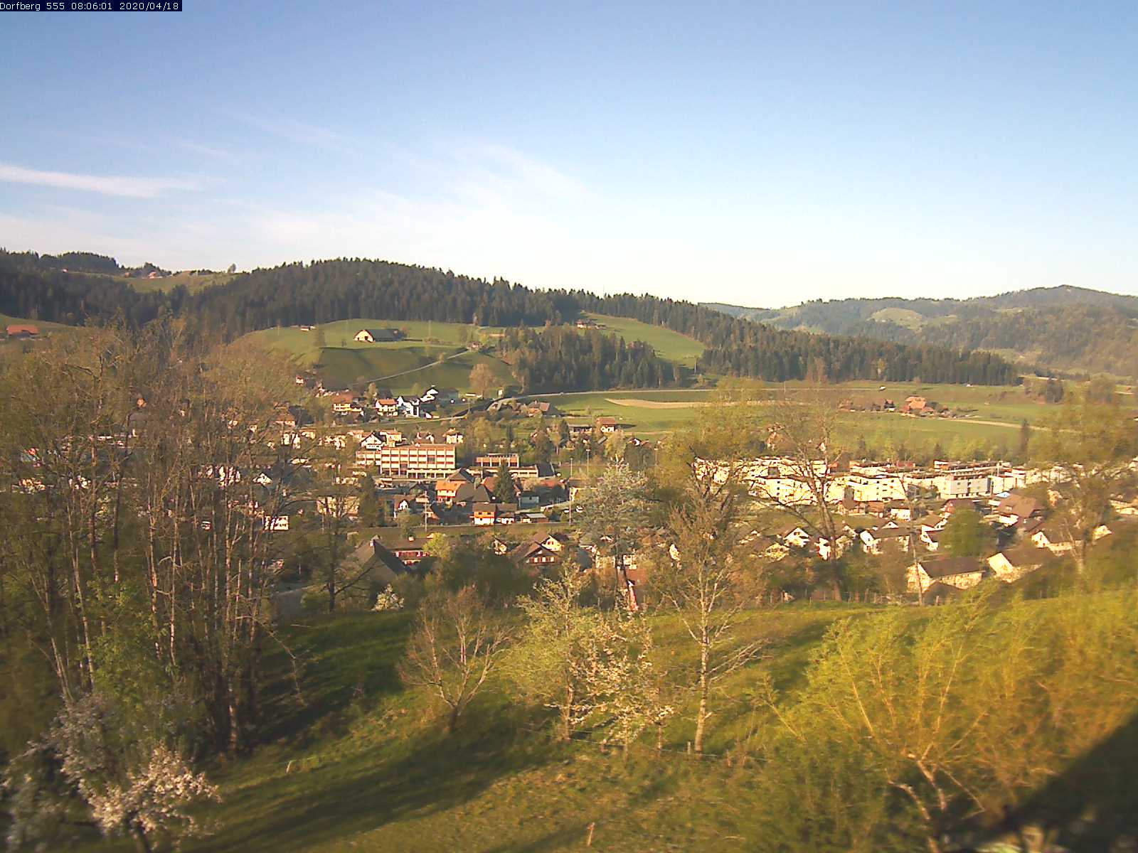 Webcam-Bild: Aussicht vom Dorfberg in Langnau 20200418-080601
