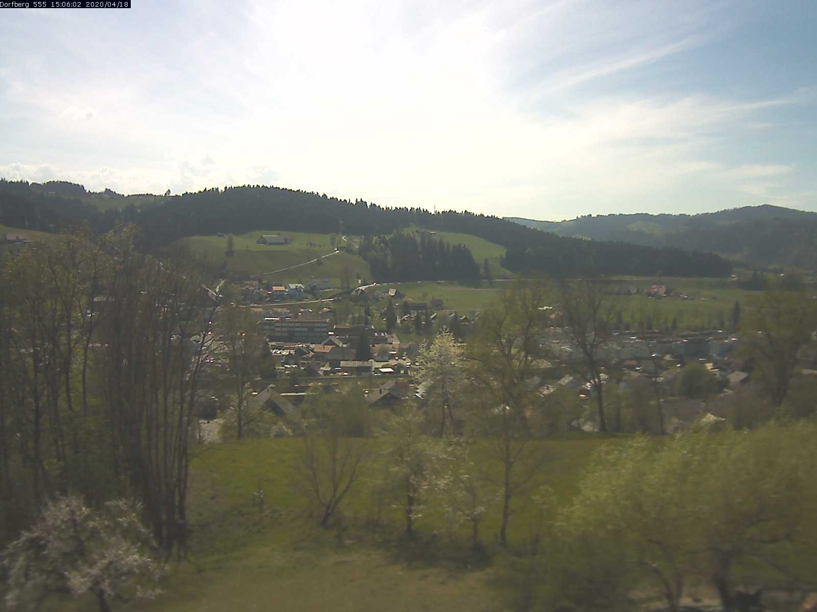 Webcam-Bild: Aussicht vom Dorfberg in Langnau 20200418-150601