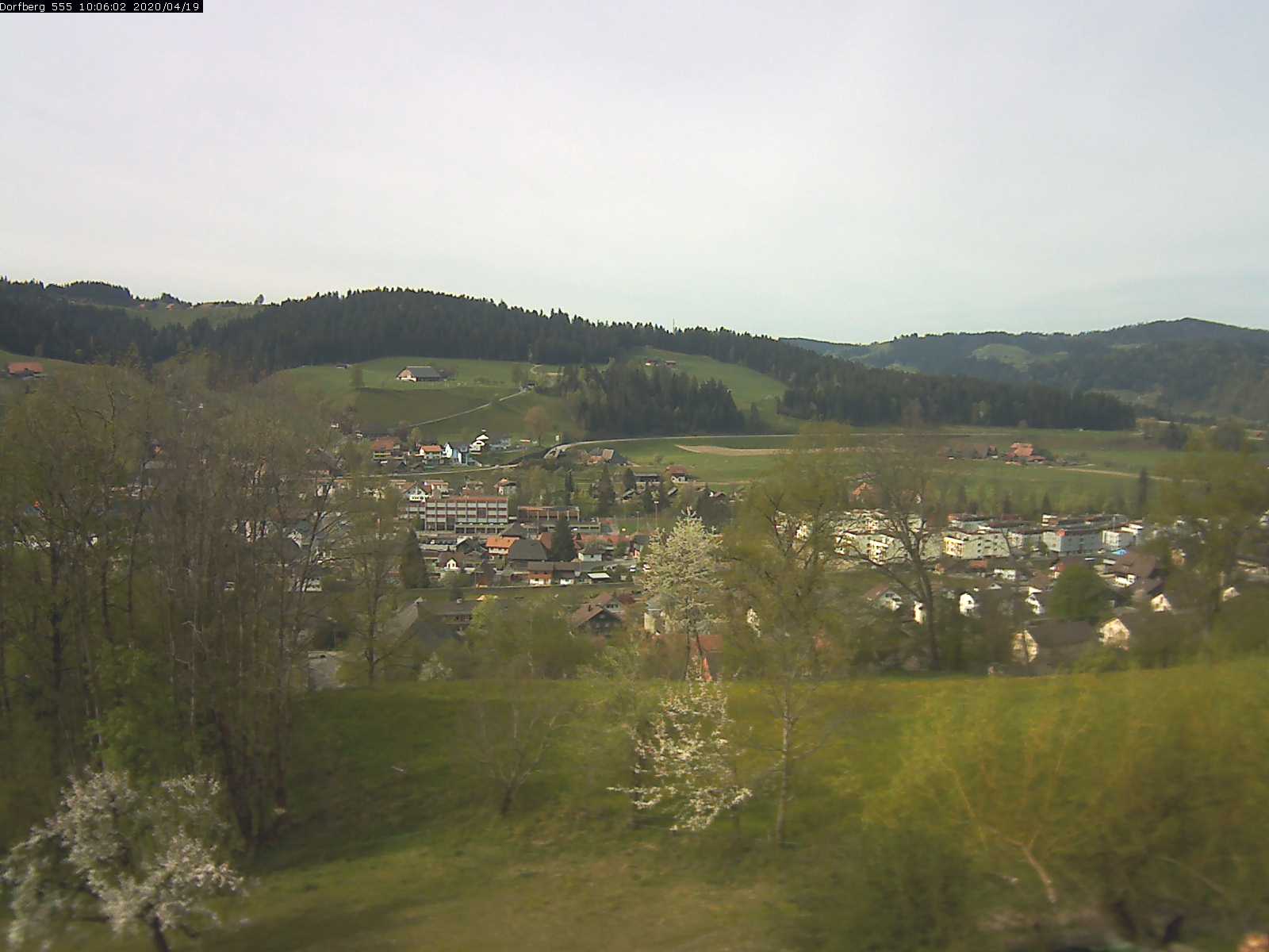 Webcam-Bild: Aussicht vom Dorfberg in Langnau 20200419-100601