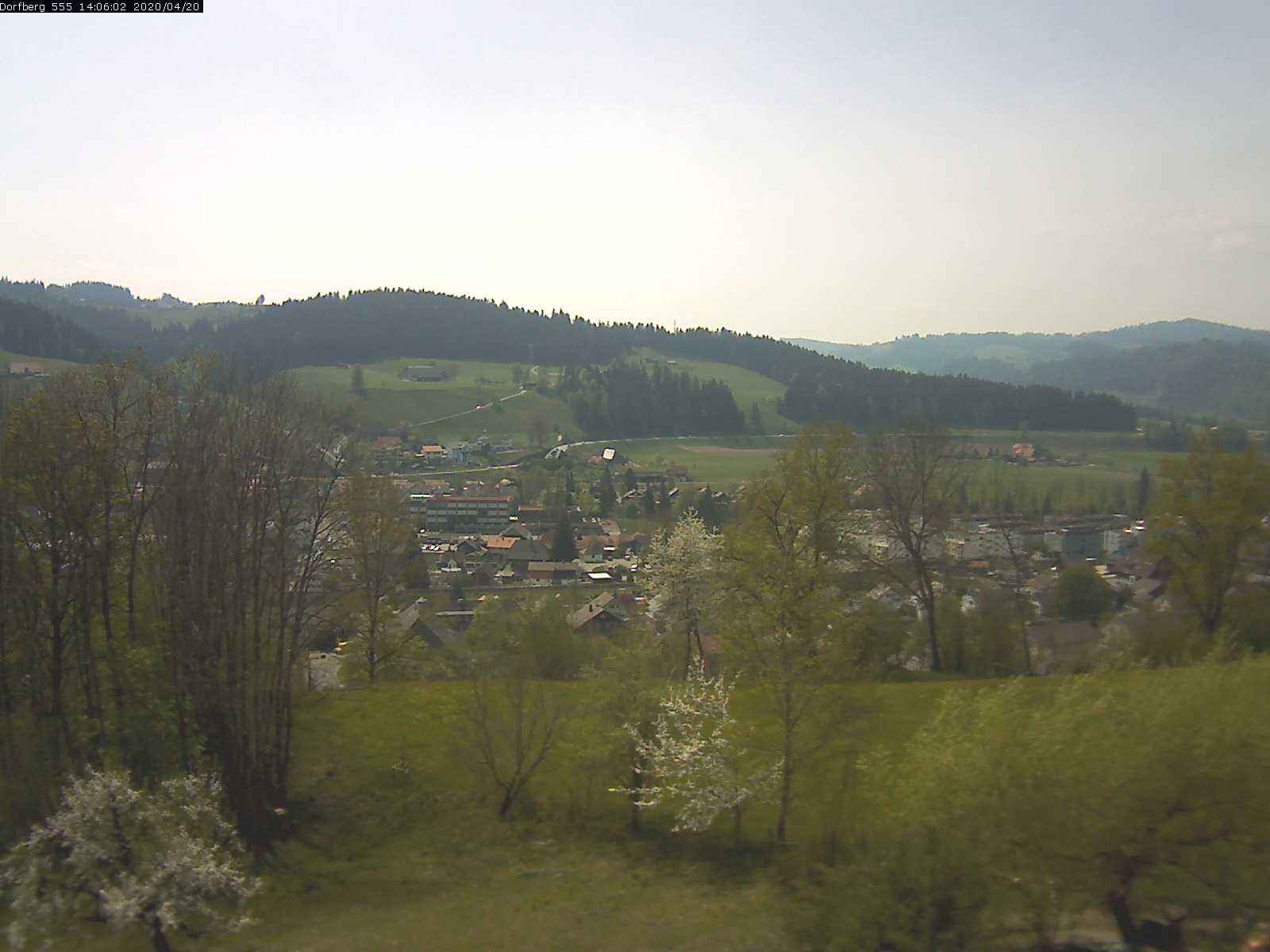 Webcam-Bild: Aussicht vom Dorfberg in Langnau 20200420-140601