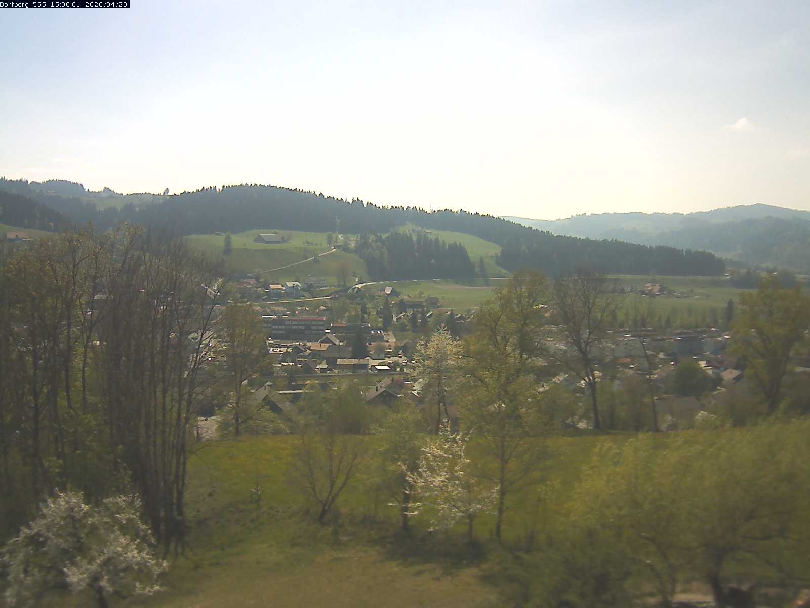 Webcam-Bild: Aussicht vom Dorfberg in Langnau 20200420-150601