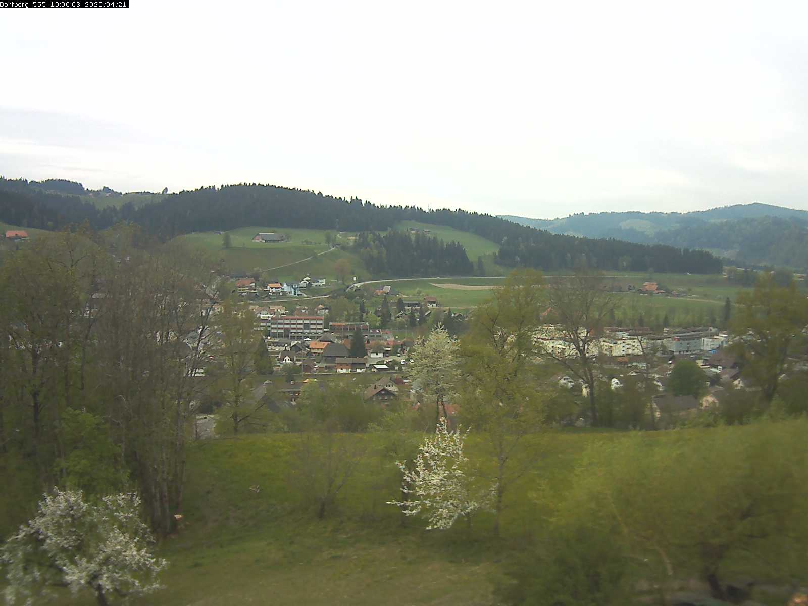 Webcam-Bild: Aussicht vom Dorfberg in Langnau 20200421-100601
