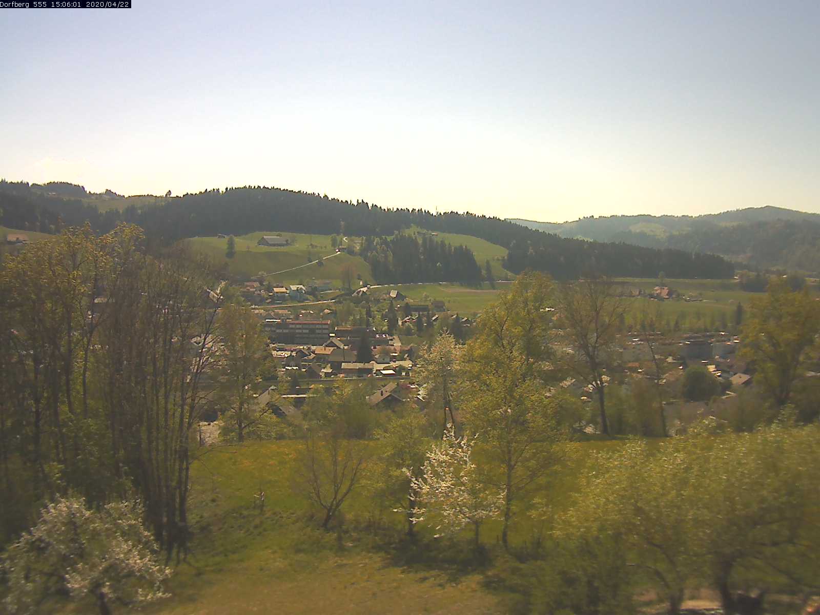 Webcam-Bild: Aussicht vom Dorfberg in Langnau 20200422-150601