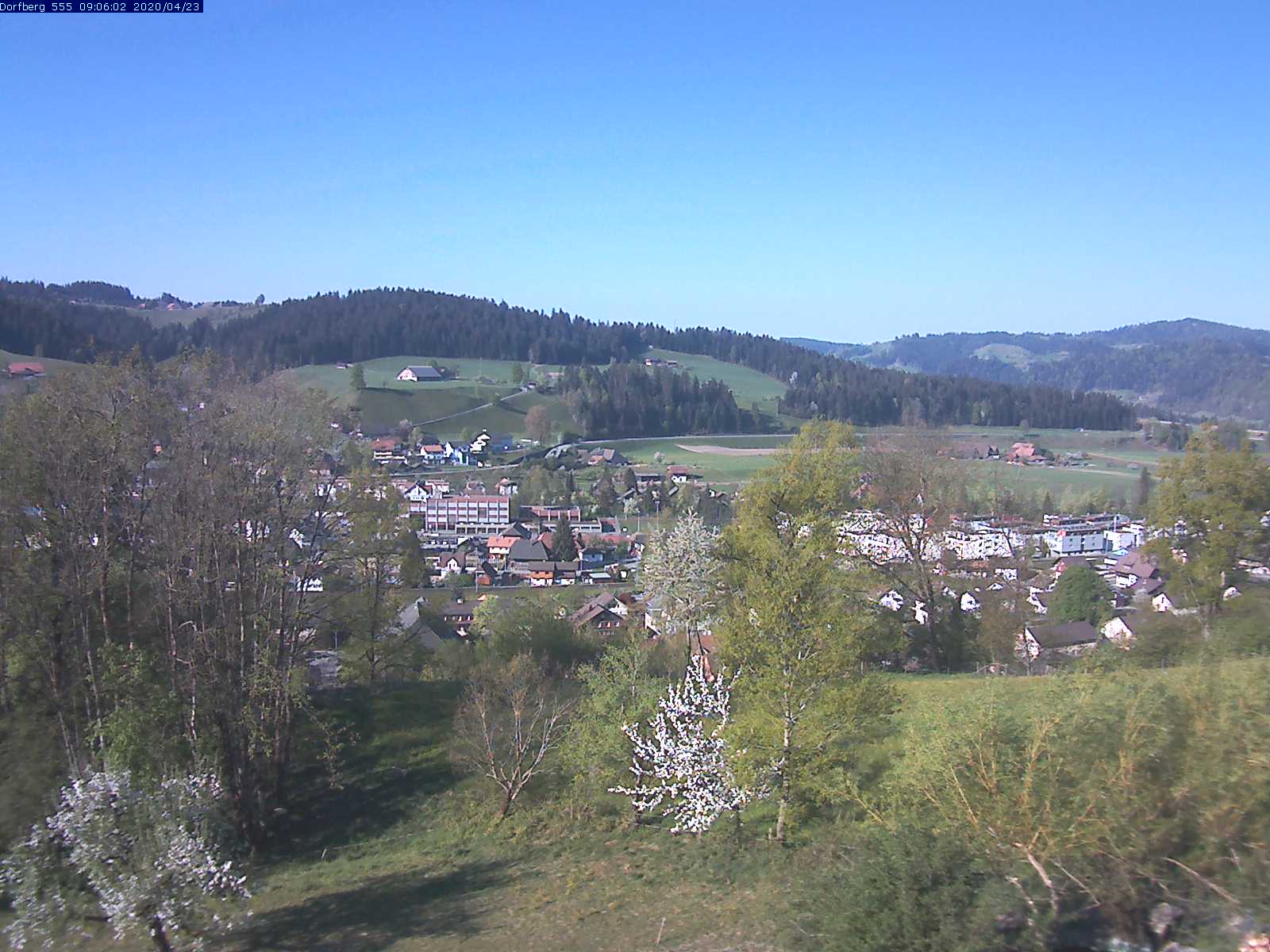 Webcam-Bild: Aussicht vom Dorfberg in Langnau 20200423-090601